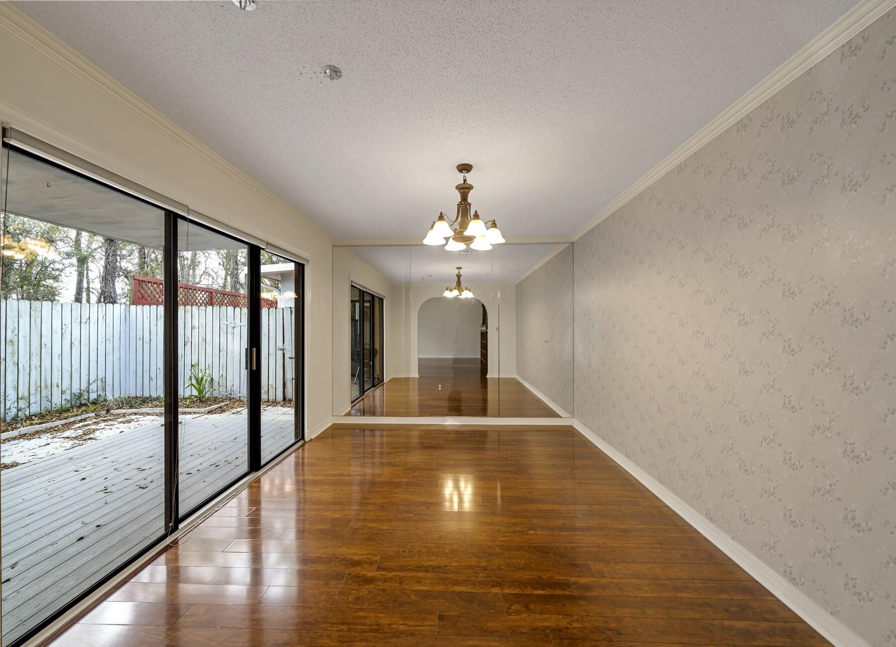 DONLABROOK GARDYNS - Residential