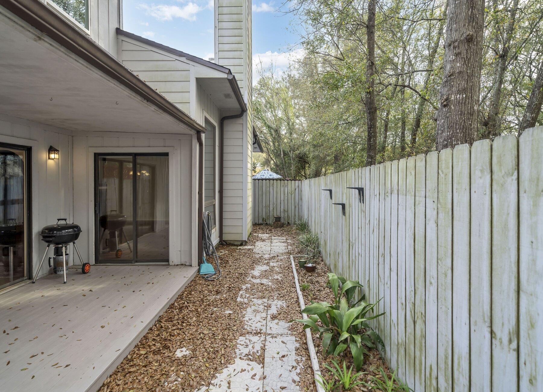 DONLABROOK GARDYNS - Residential