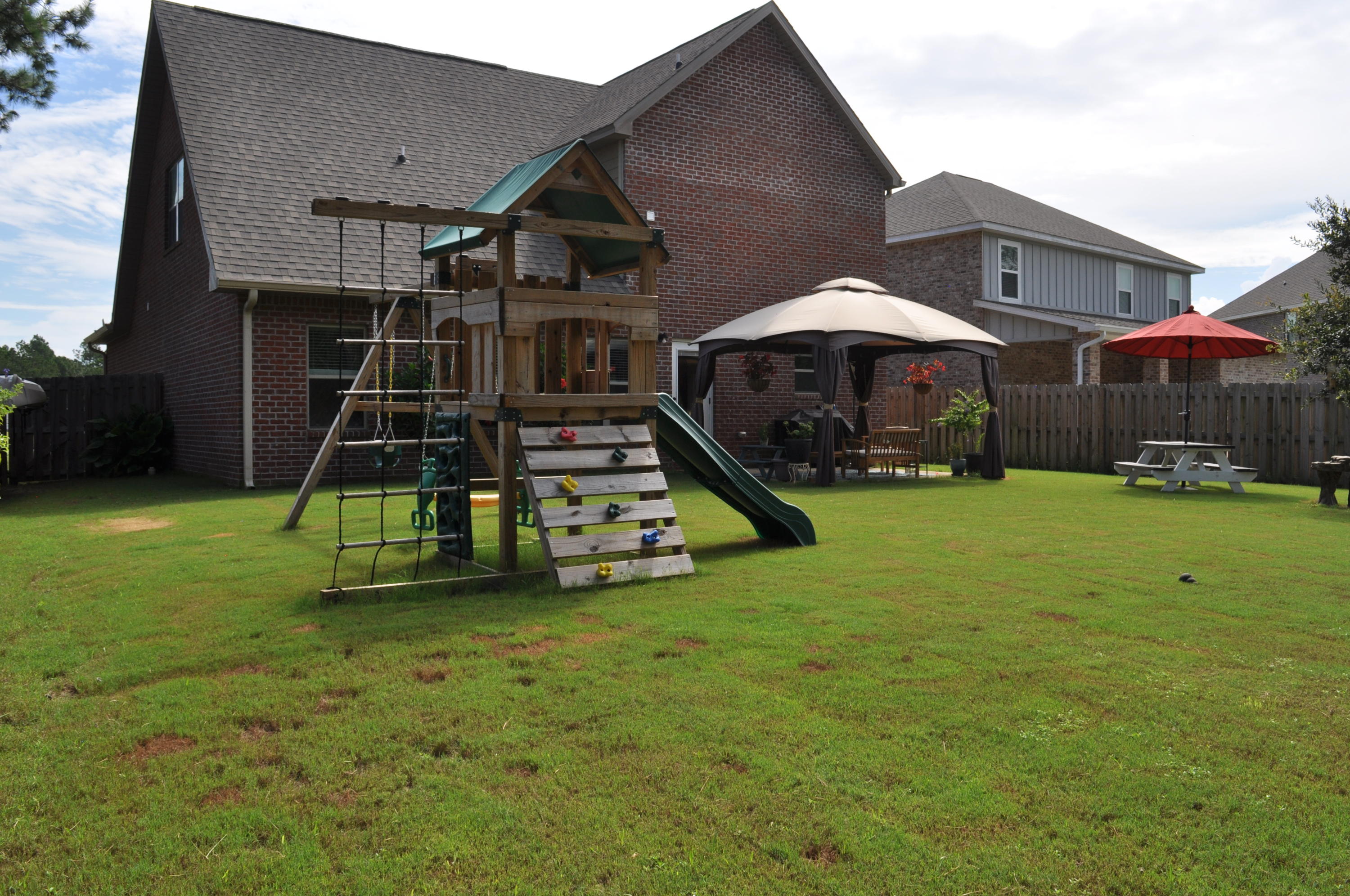 HAMMOCK BAY - Residential Lease