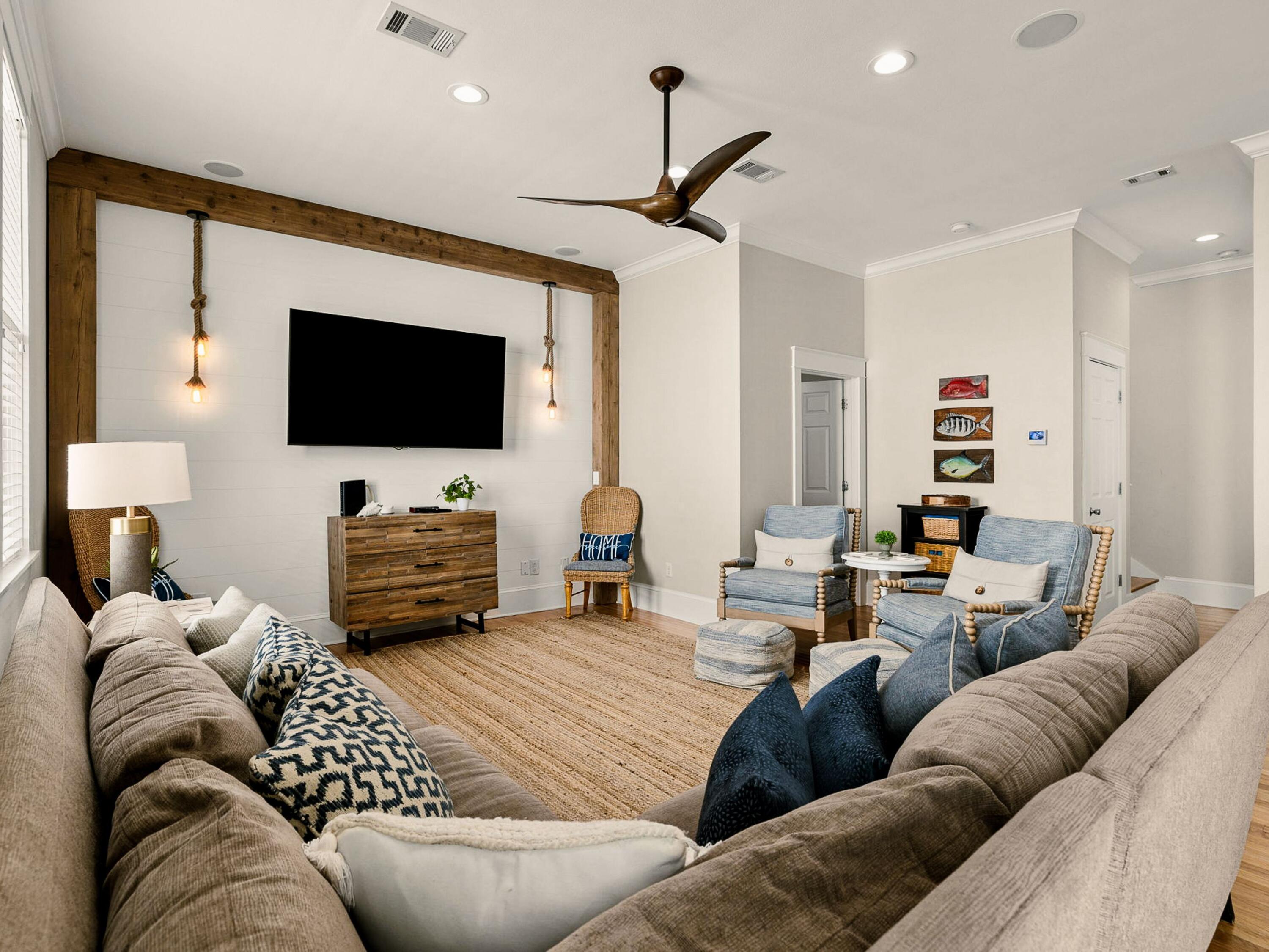 SUMMER'S EDGE - Residential