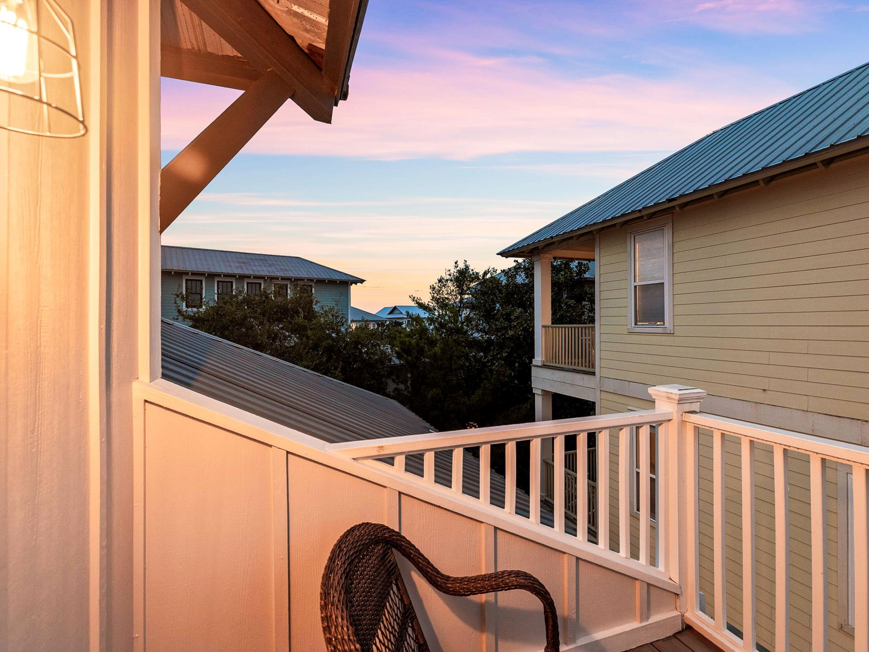 SUMMER'S EDGE - Residential