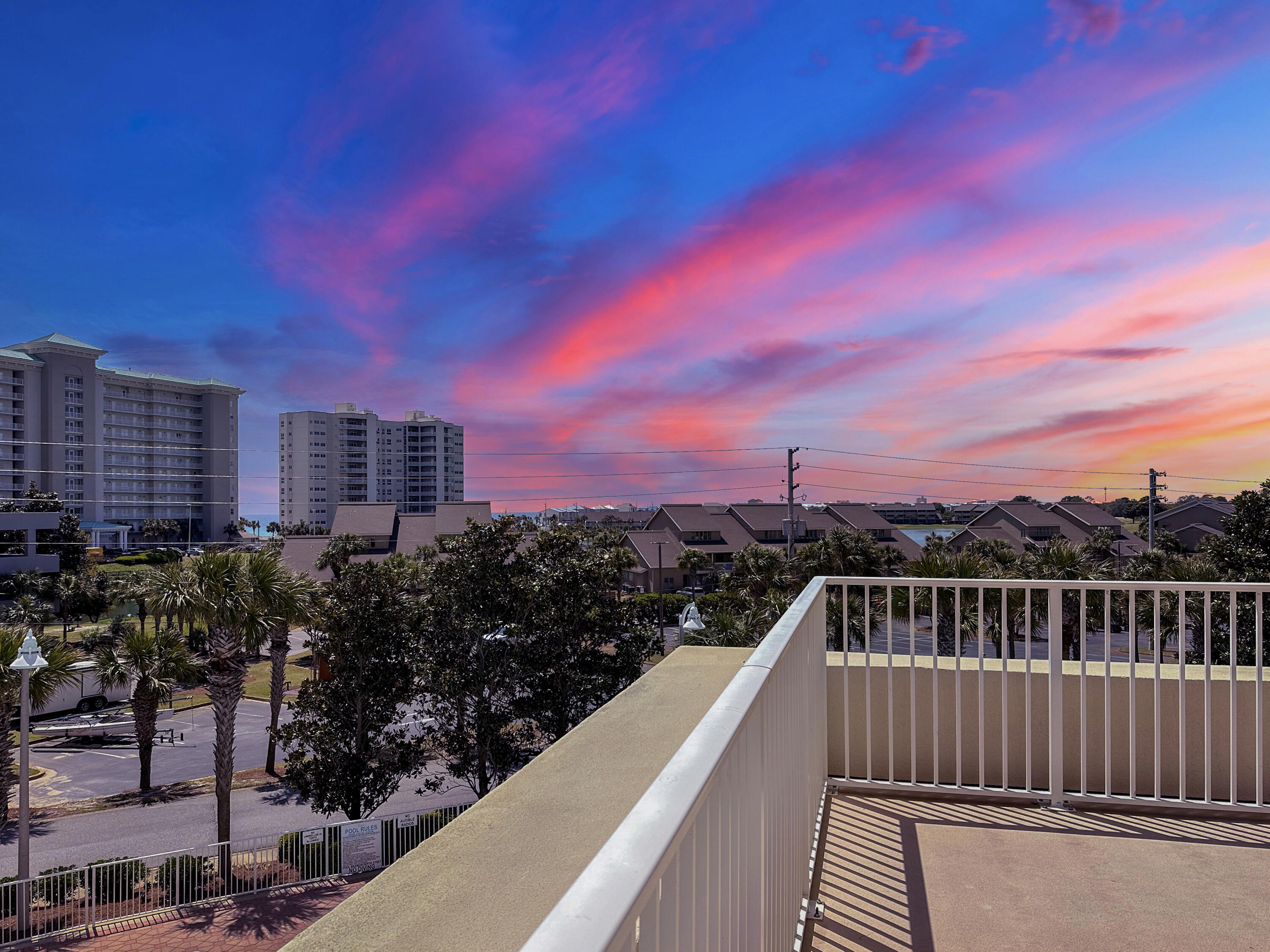 ARIEL DUNES - Residential