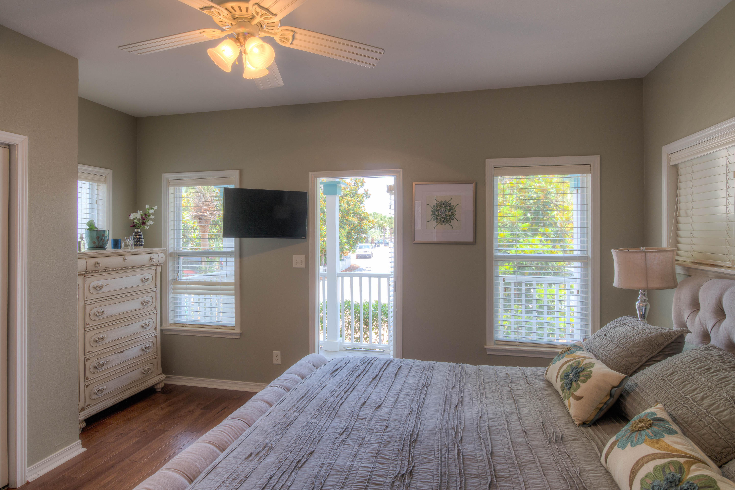 OLD FLORIDA COTTAGES - Residential