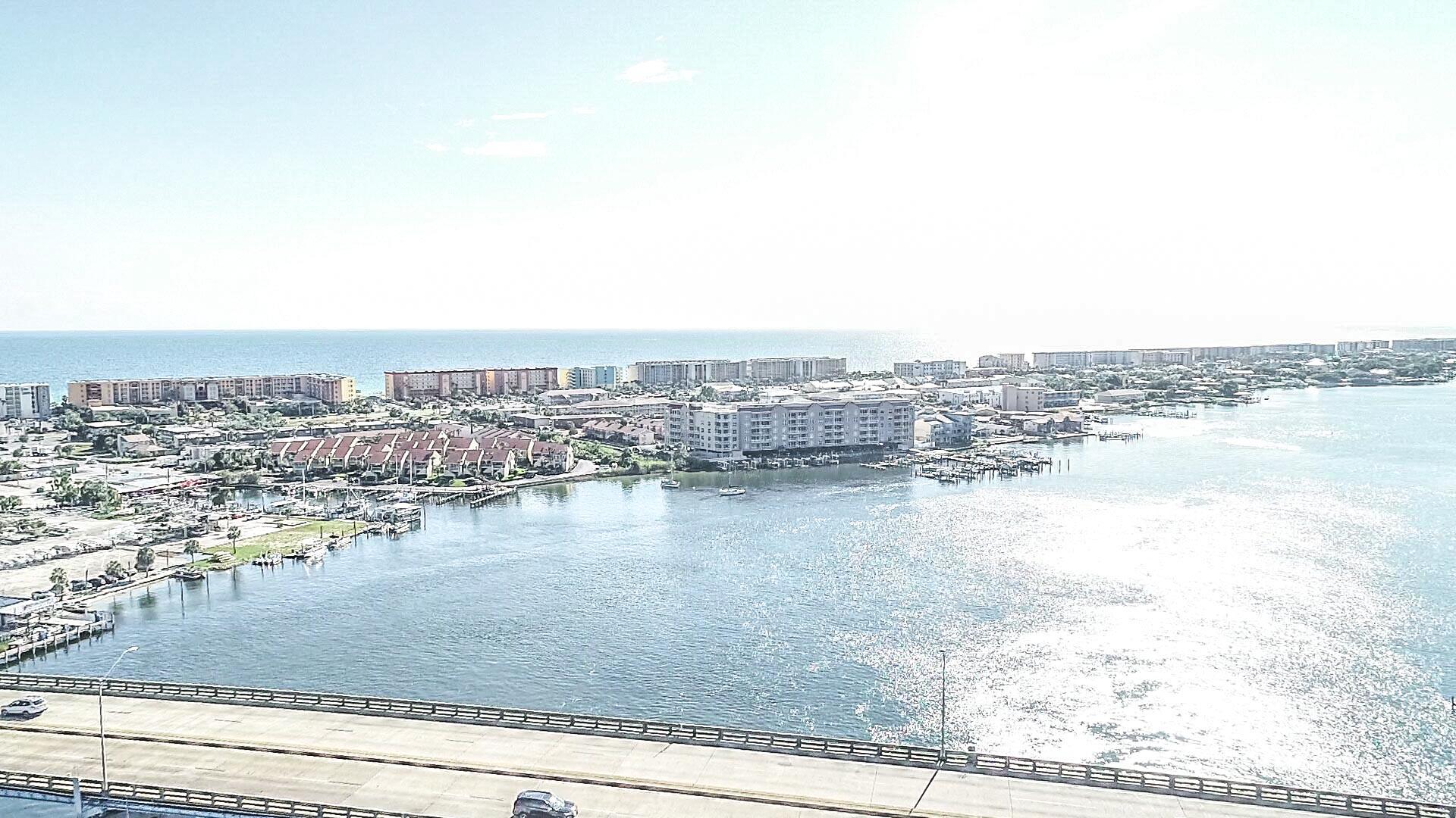 PALM COURT YACHT CLUB - Residential