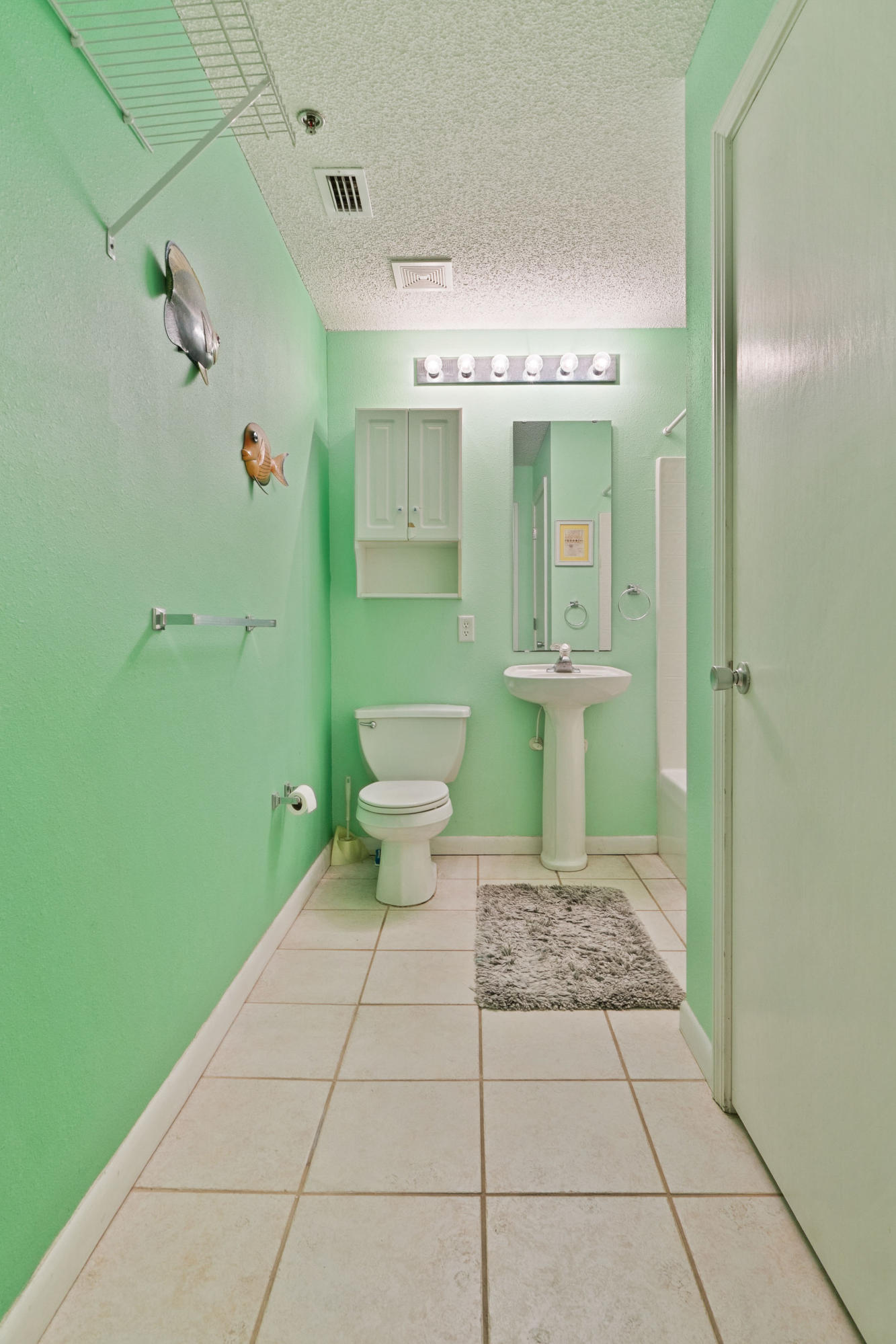 PALM COURT YACHT CLUB - Residential