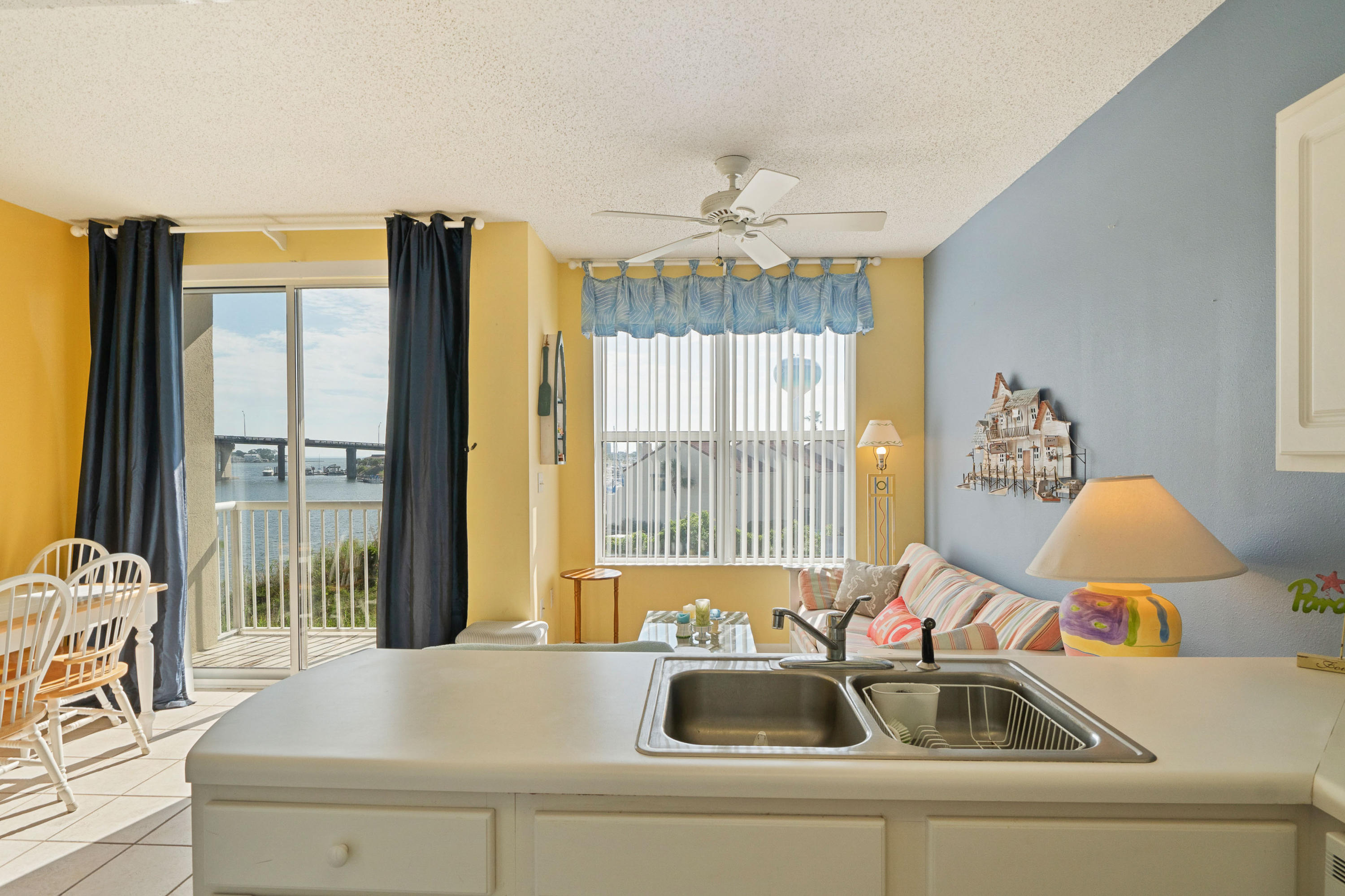 PALM COURT YACHT CLUB - Residential