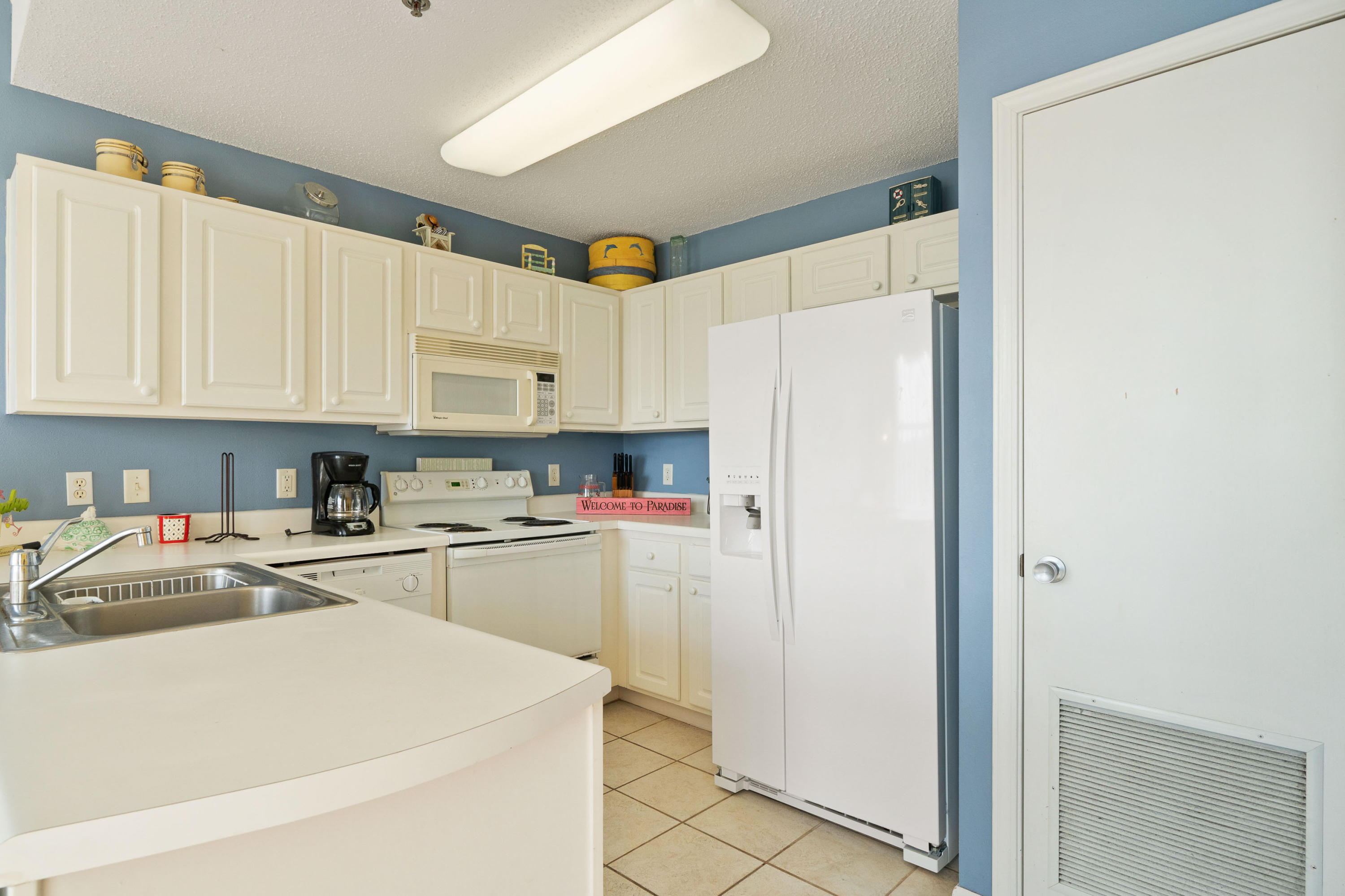 PALM COURT YACHT CLUB - Residential