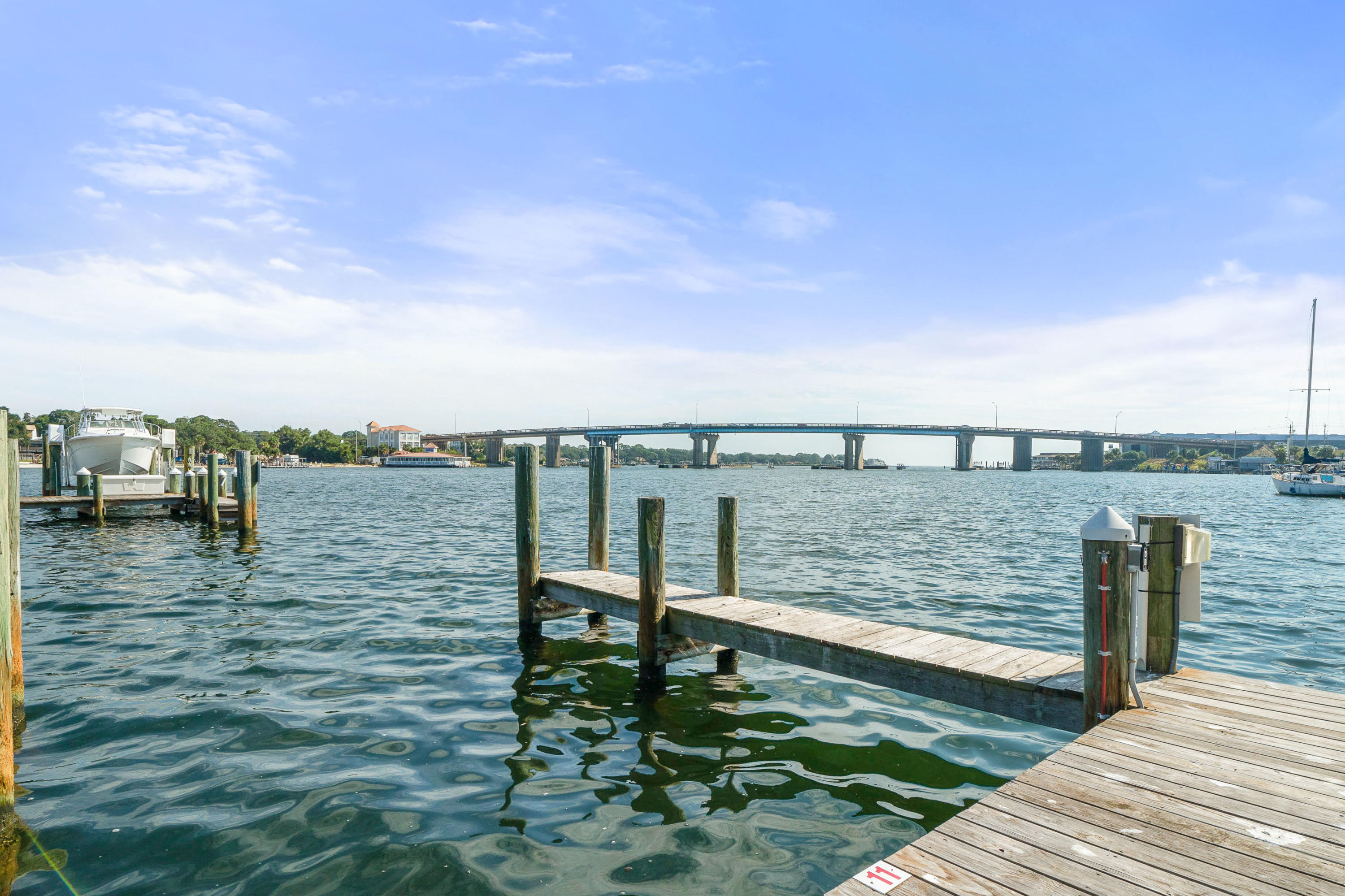 PALM COURT YACHT CLUB - Residential