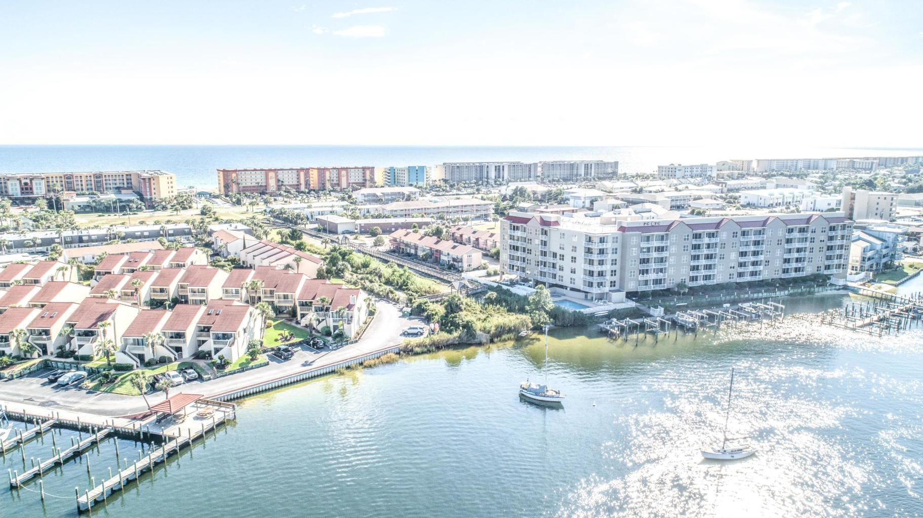 PALM COURT YACHT CLUB - Residential