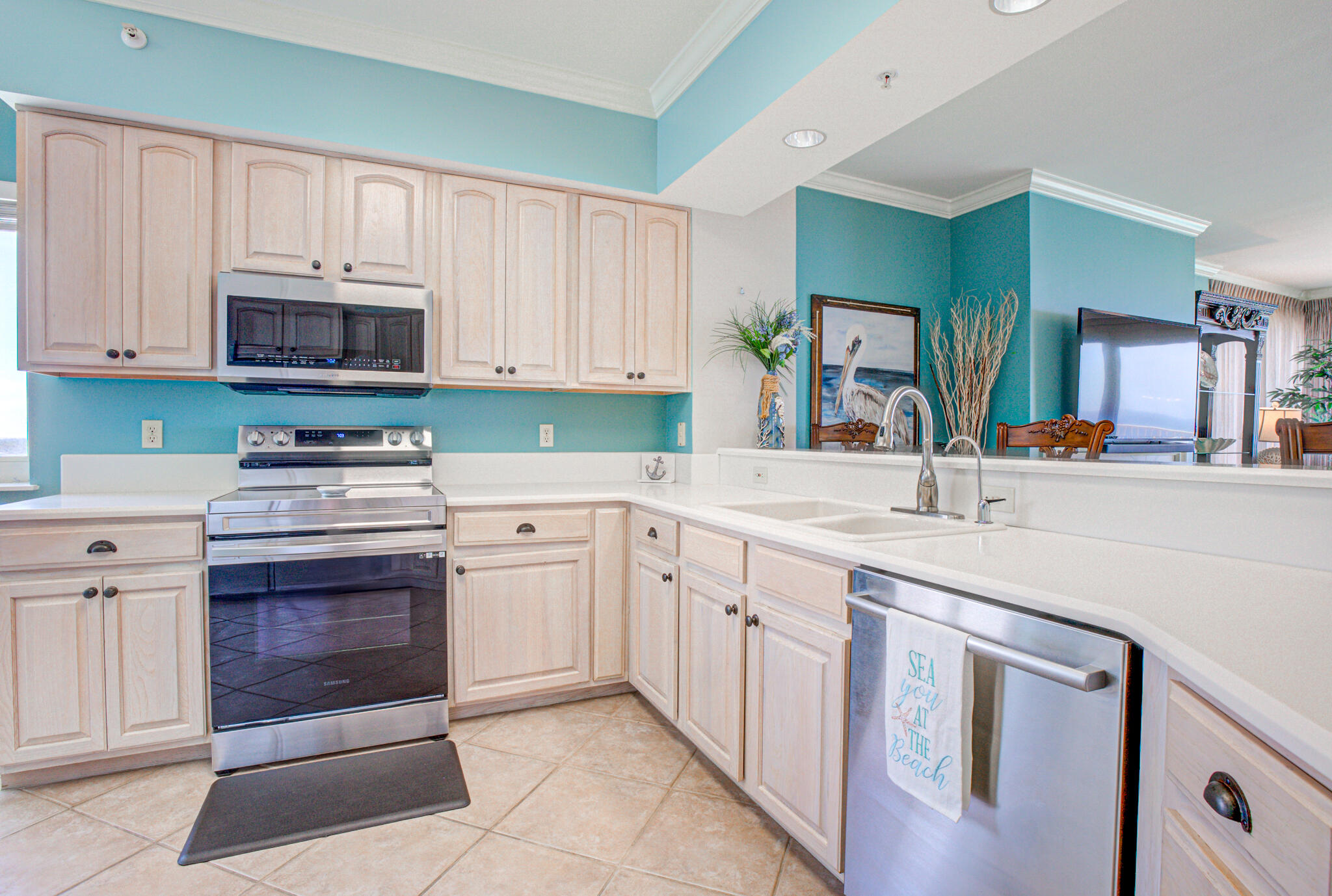 Grande Surf Club Condo - Residential