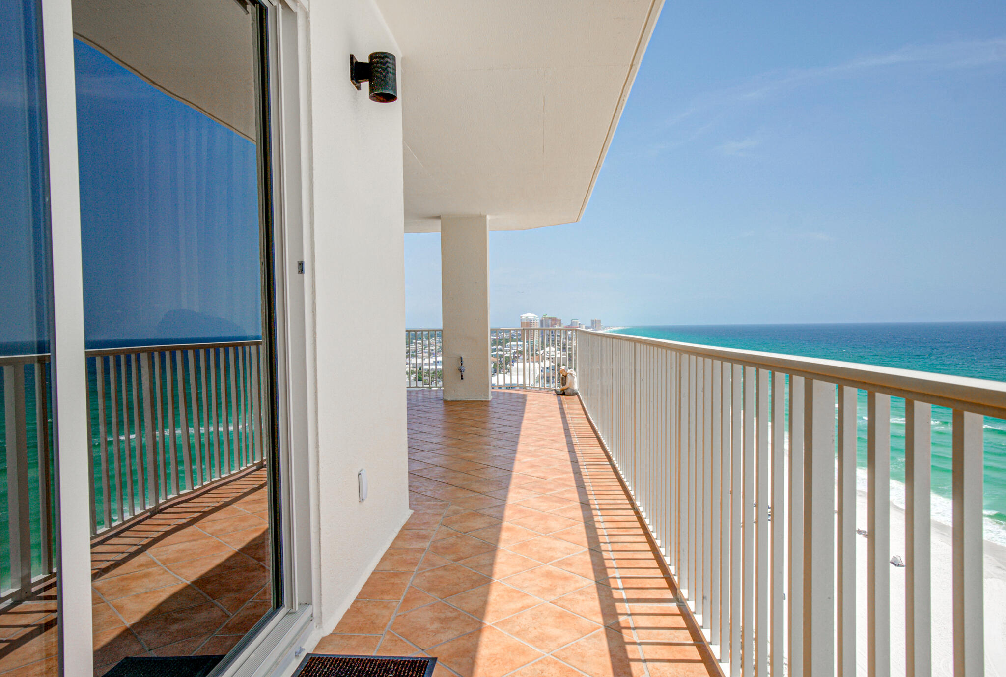 Grande Surf Club Condo - Residential