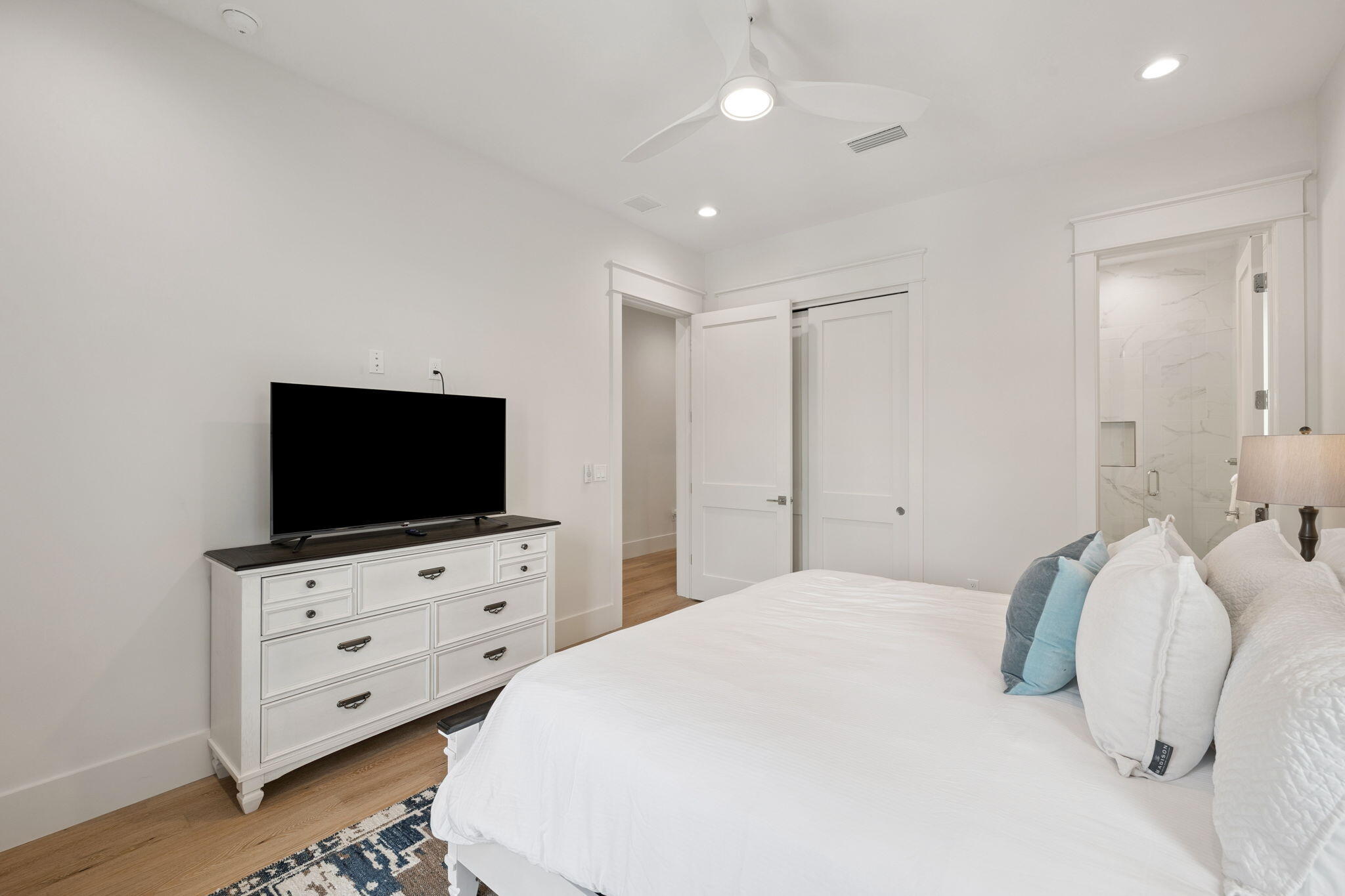 GULF SHORE MANOR - Residential
