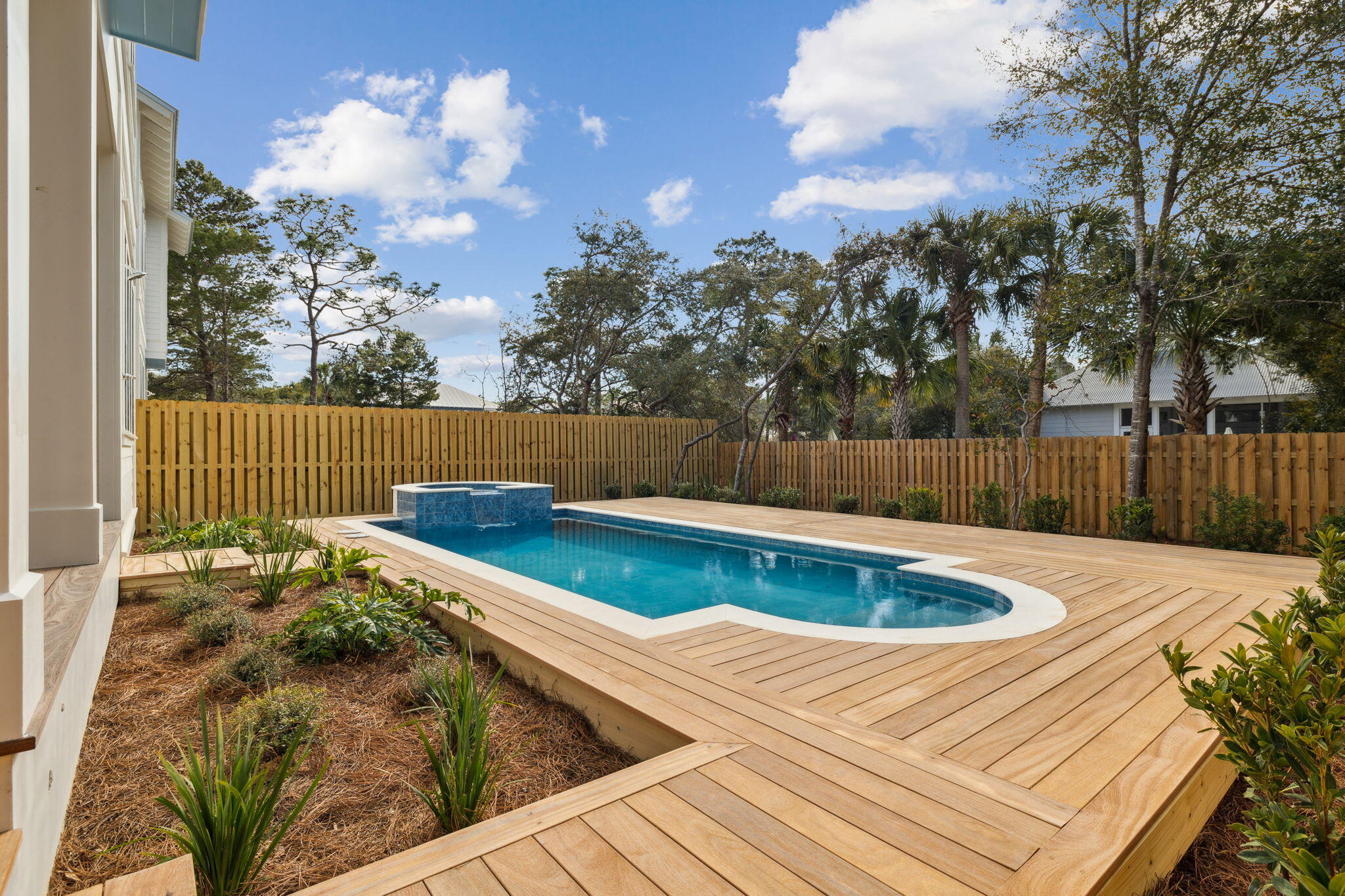 GULF SHORE MANOR - Residential
