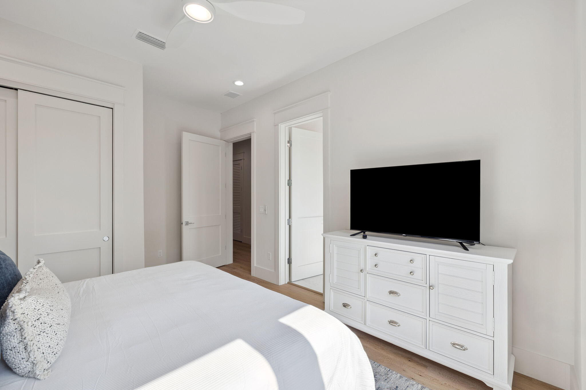 GULF SHORE MANOR - Residential