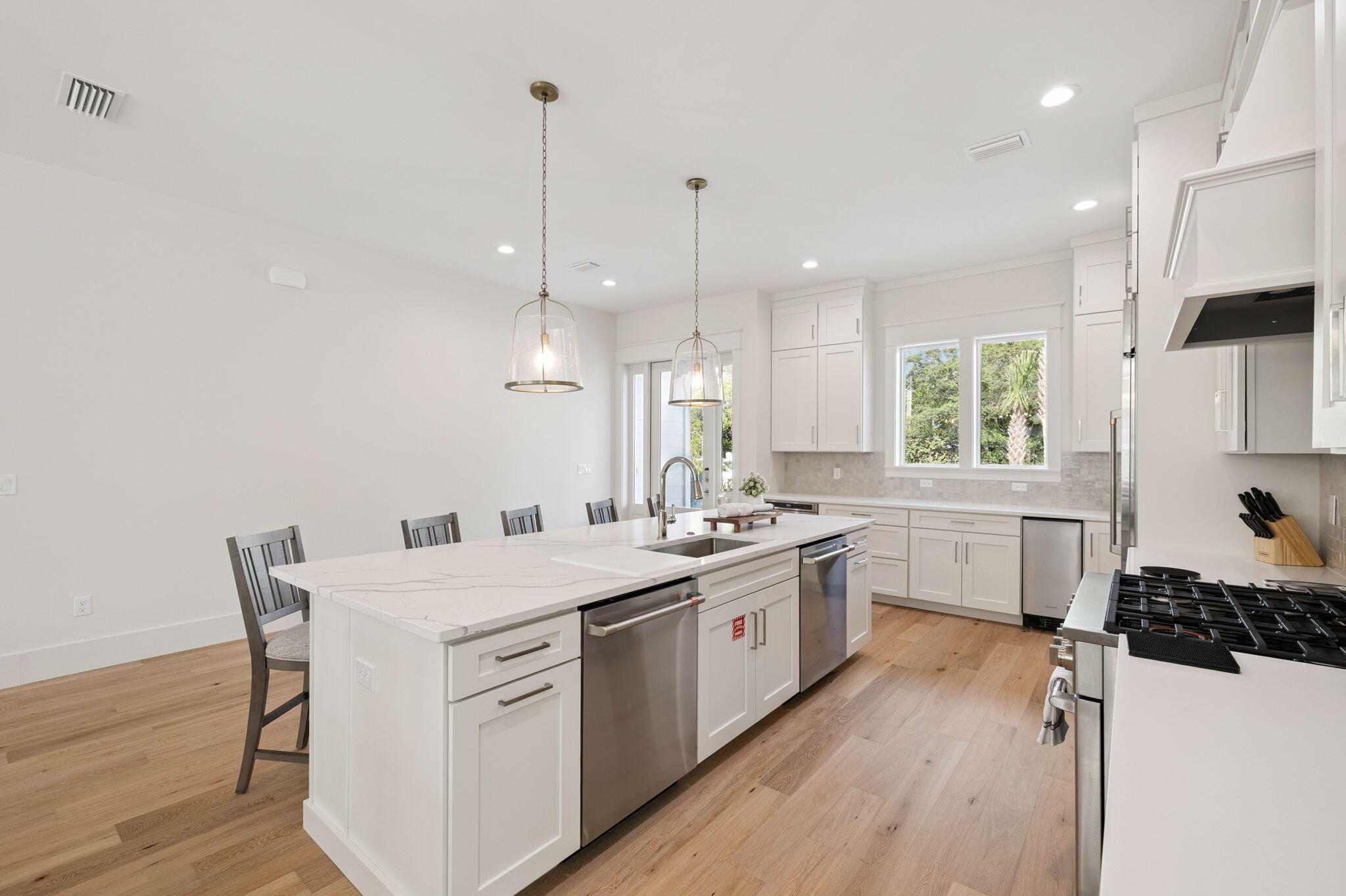 GULF SHORE MANOR - Residential