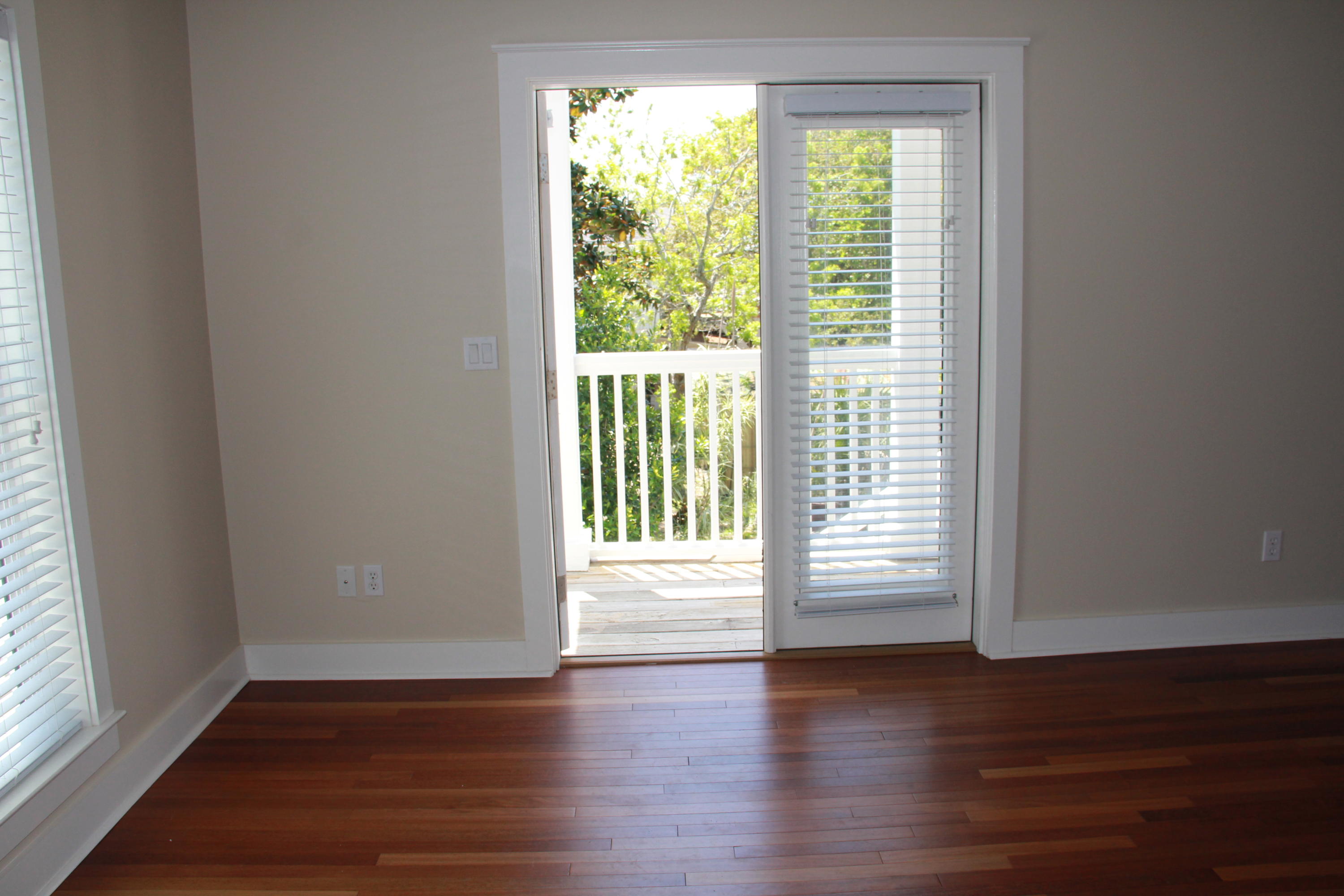 KISKA BEACH 1ST ADDN - Residential