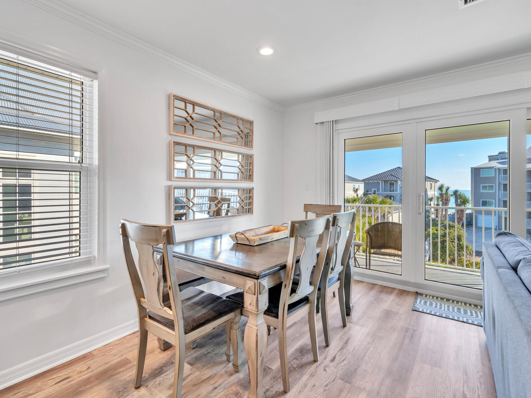 BEACHSIDE VILLAS CONDO - Residential