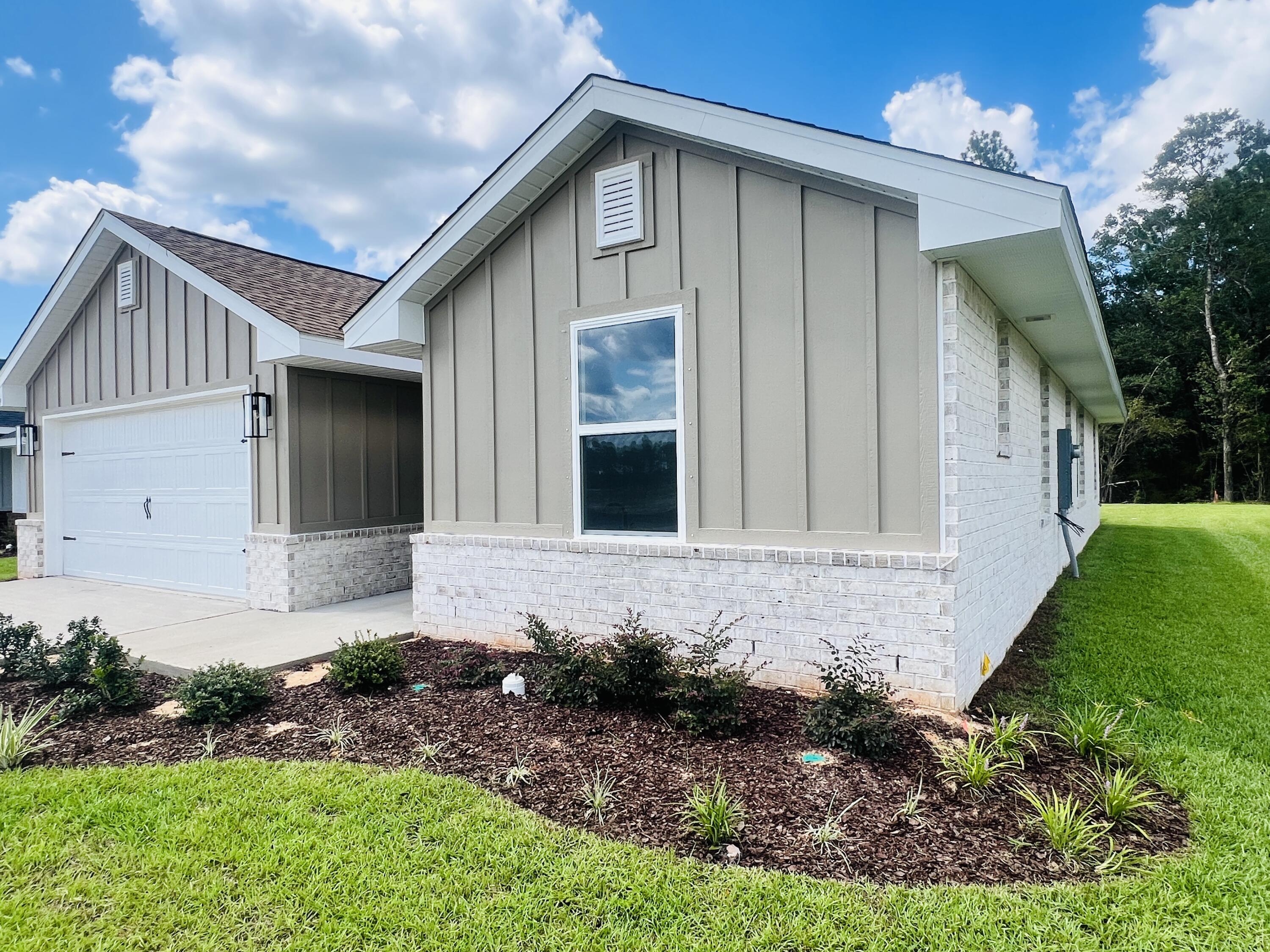 5279 Hidden Pines Circle