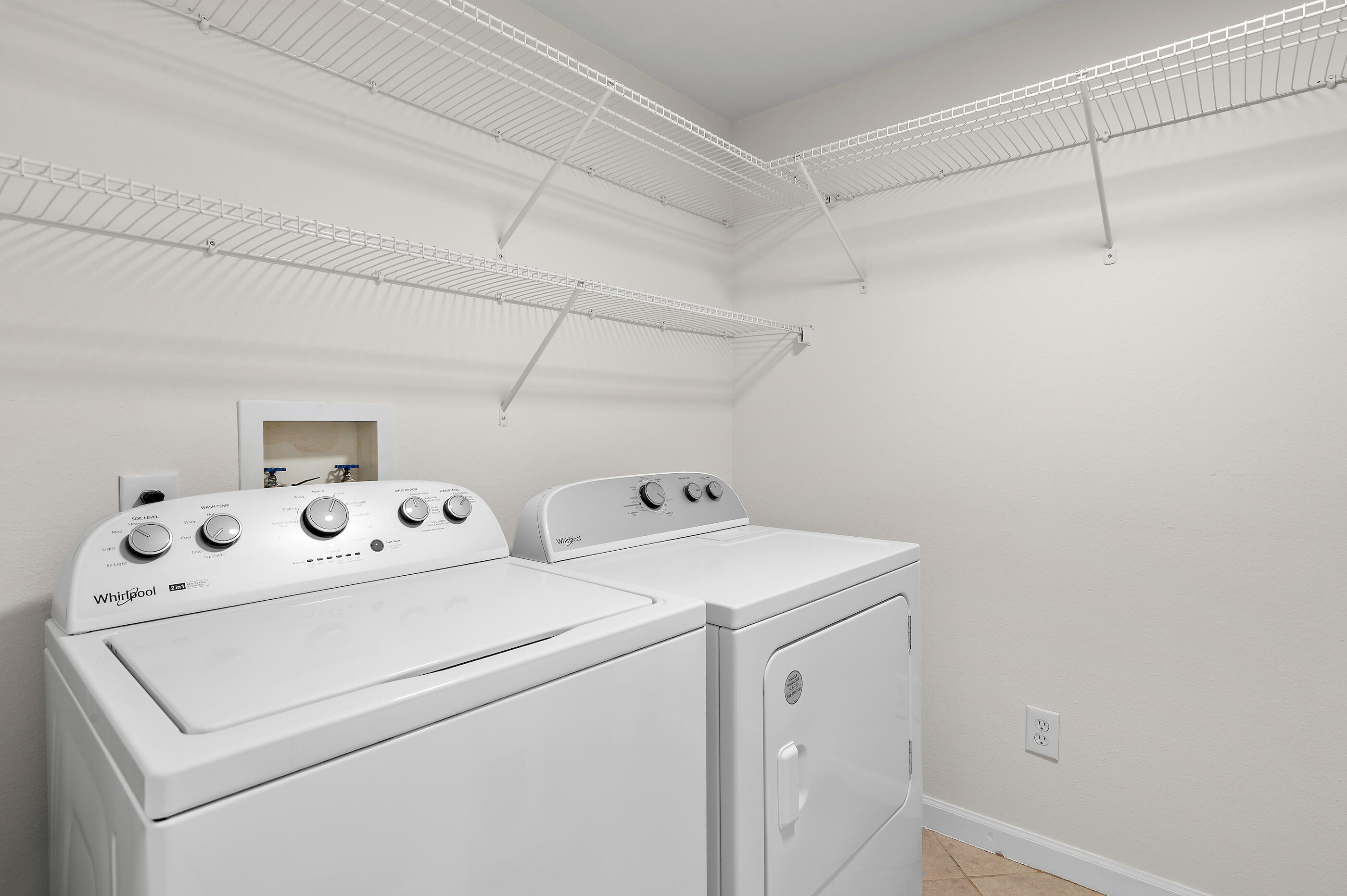 CIBONEY CONDO - Residential