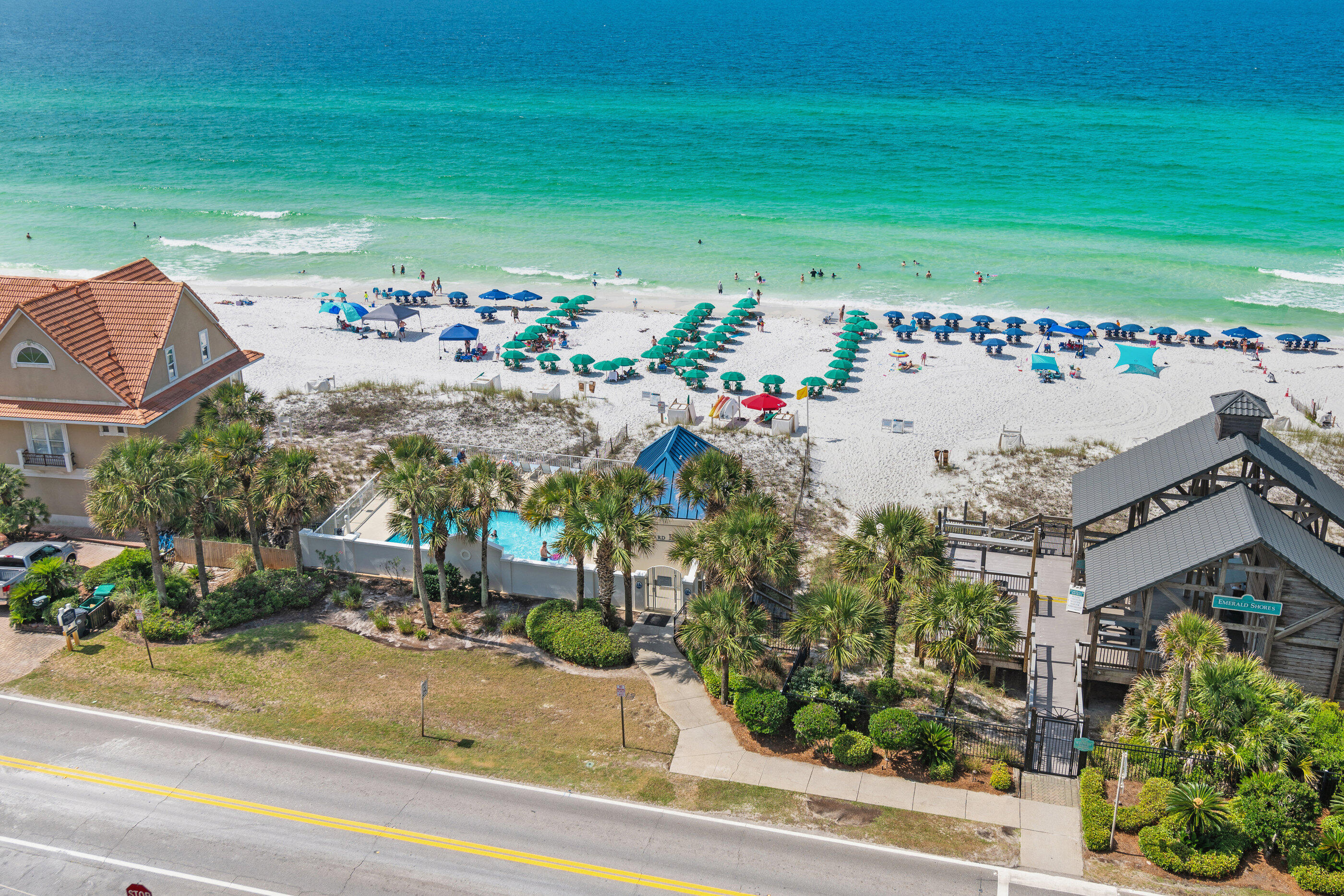 LEEWARD KEY - Residential
