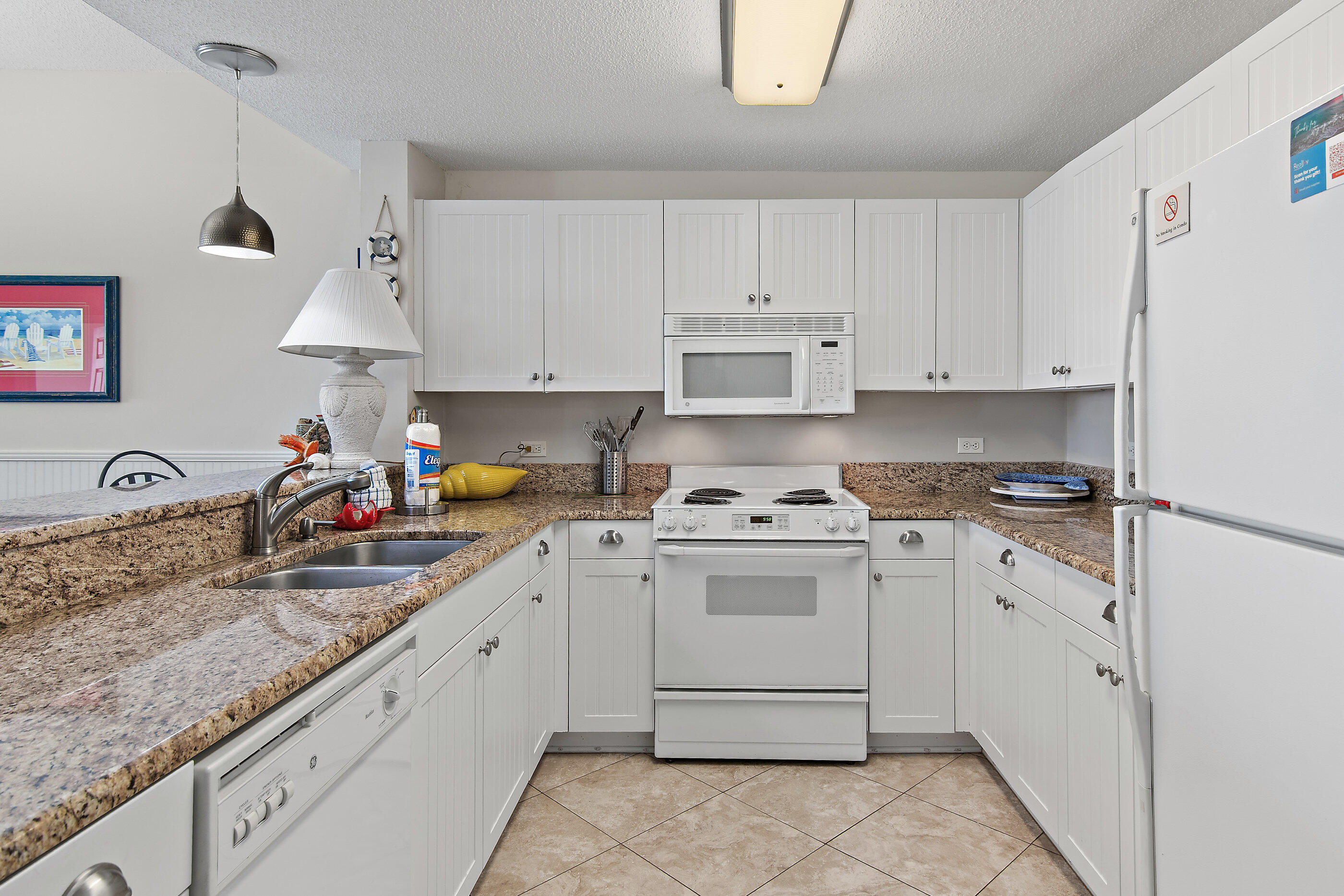 LEEWARD KEY - Residential