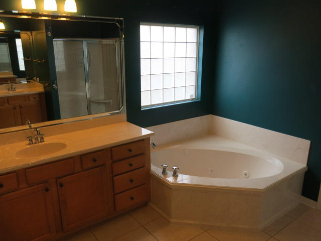 BRIDGEPORT COLONY - Residential Lease