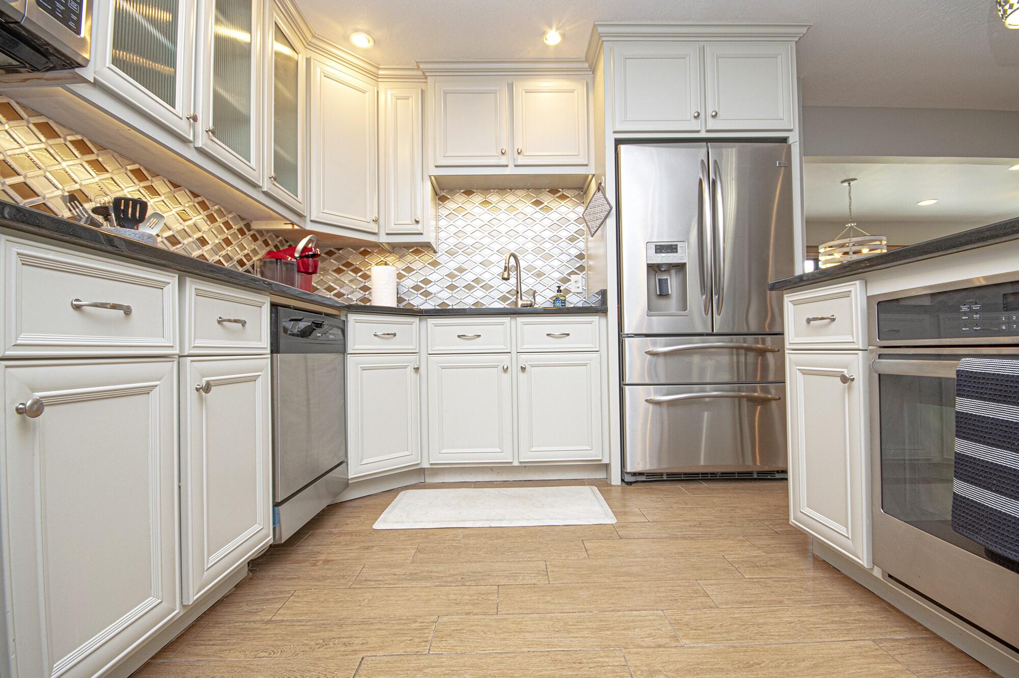 Bay Point Harbour Villas - Residential