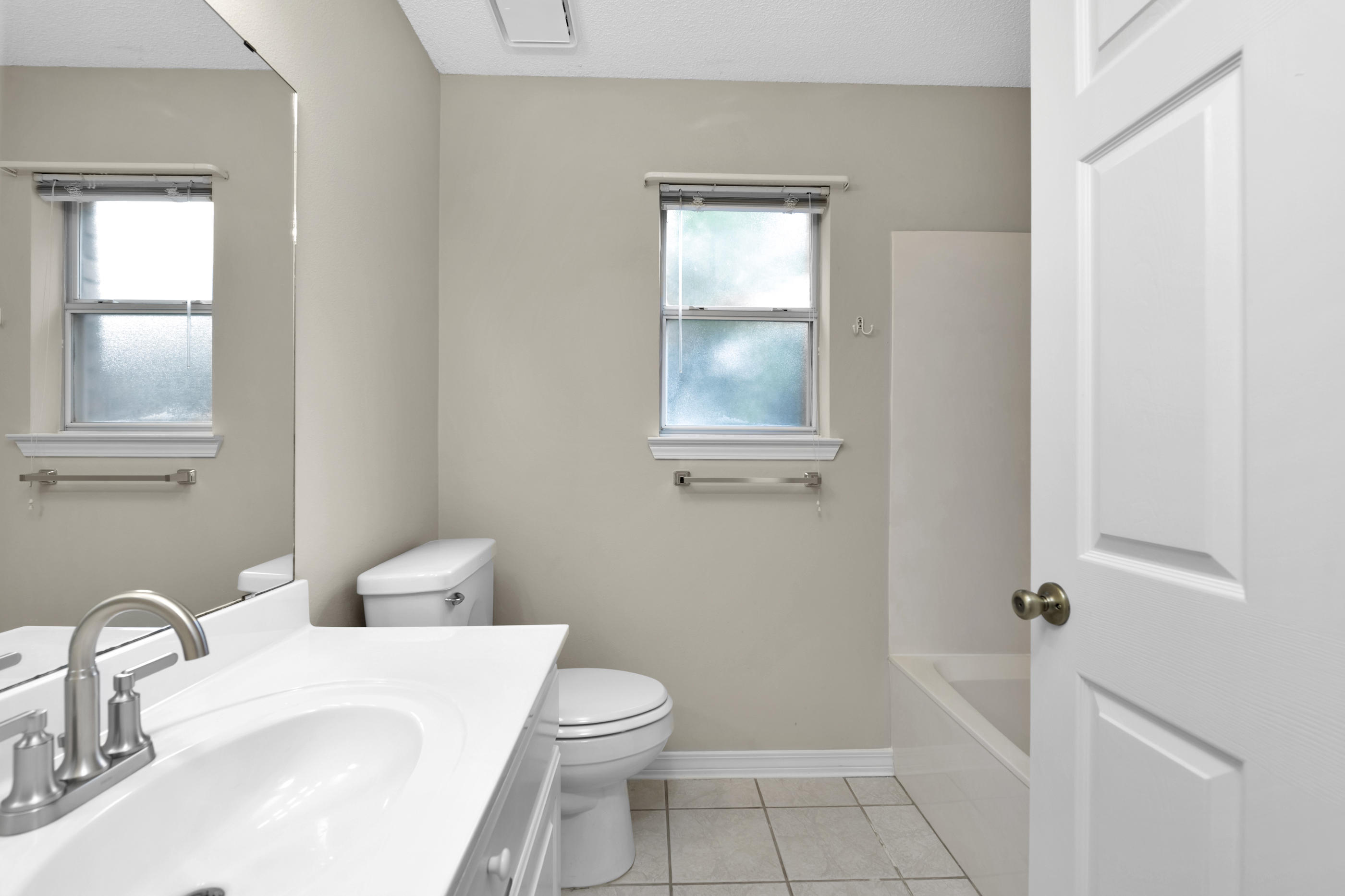 HOLLEY BY THE SEA - Residential