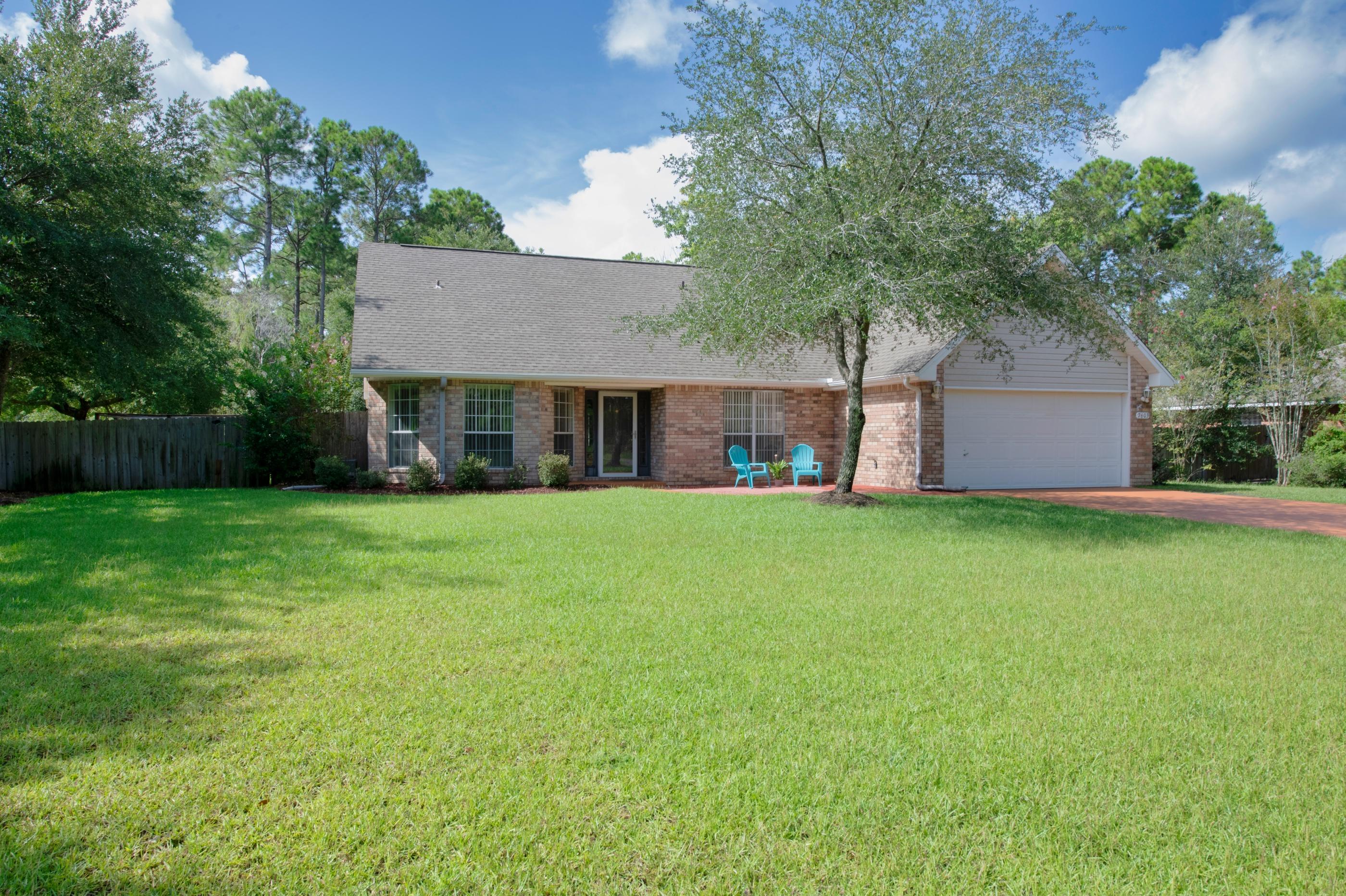 HOLLEY BY THE SEA - Residential