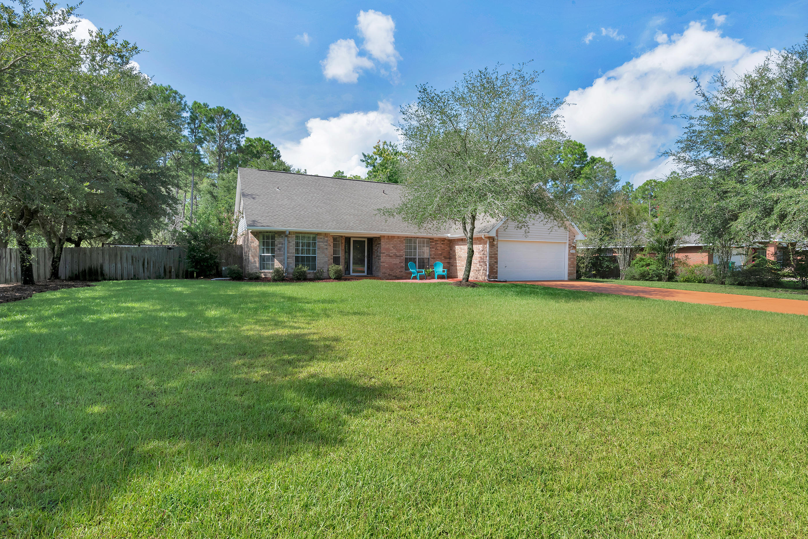 HOLLEY BY THE SEA - Residential