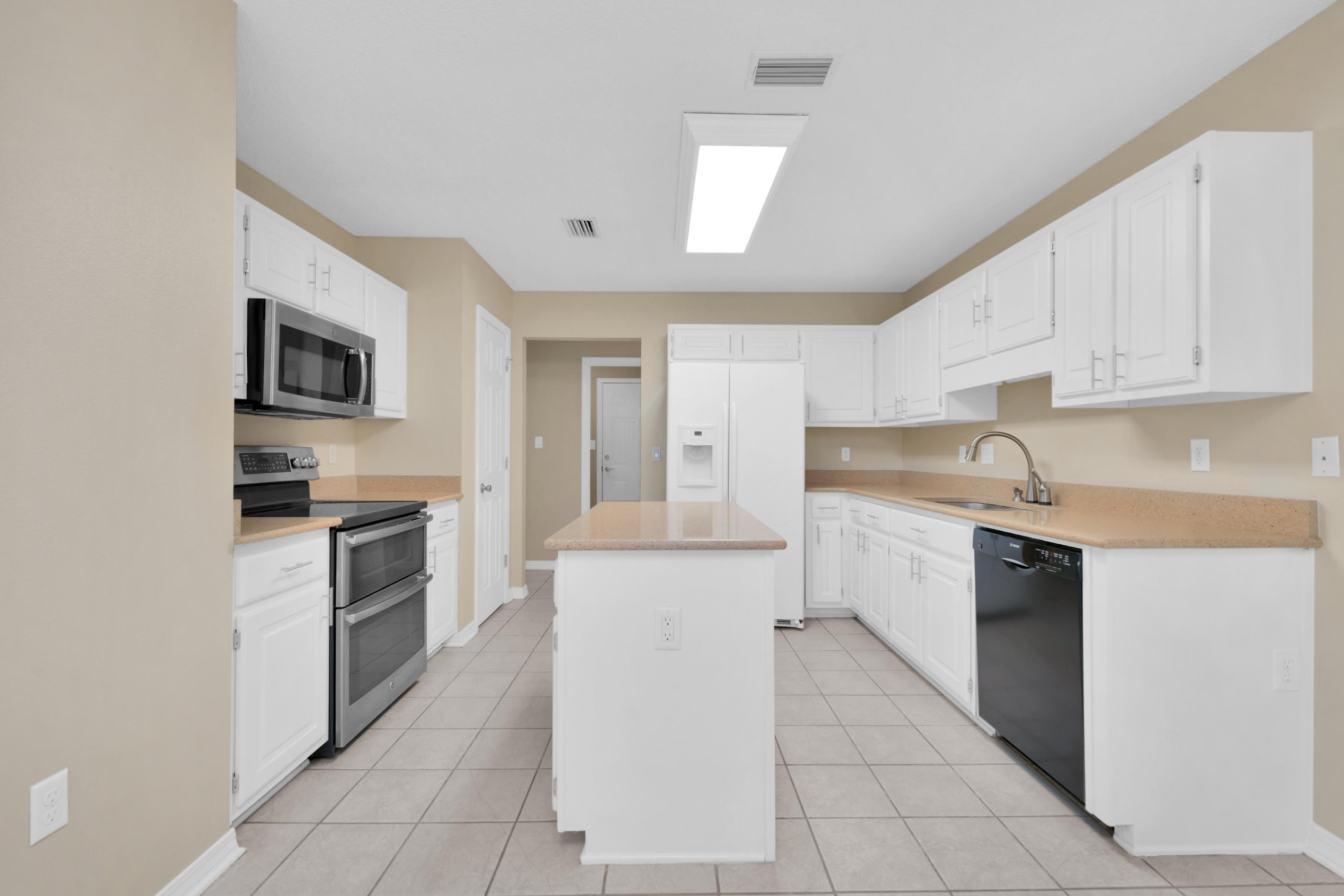 HOLLEY BY THE SEA - Residential