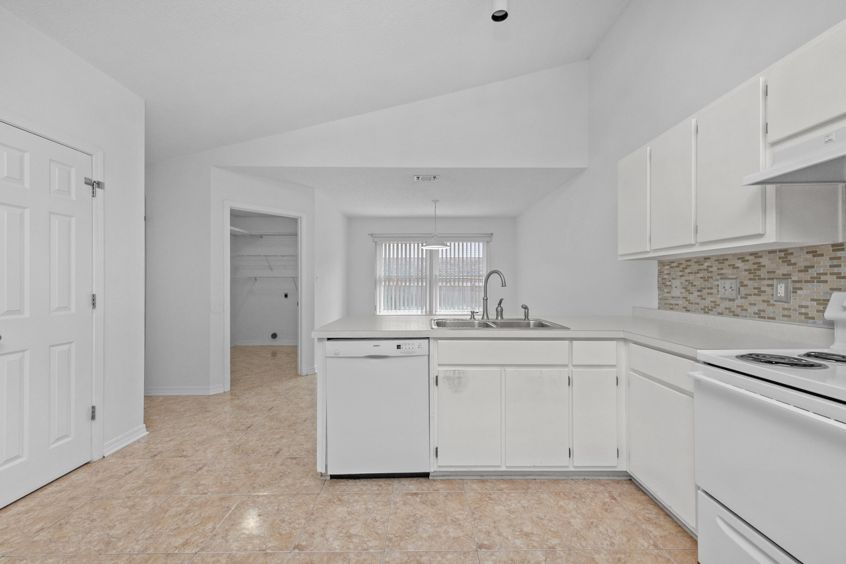 CORONADO VILLAGE PH 3 - Residential