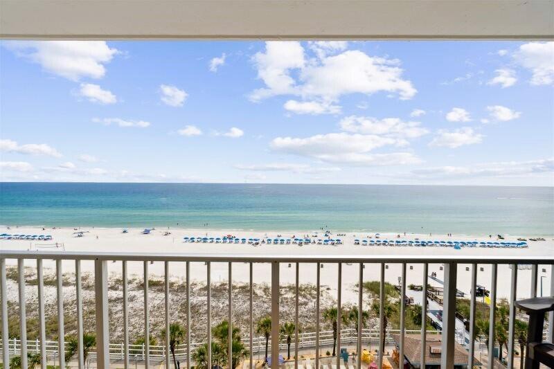 SUMMIT CONDOMINIUM, THE - Residential