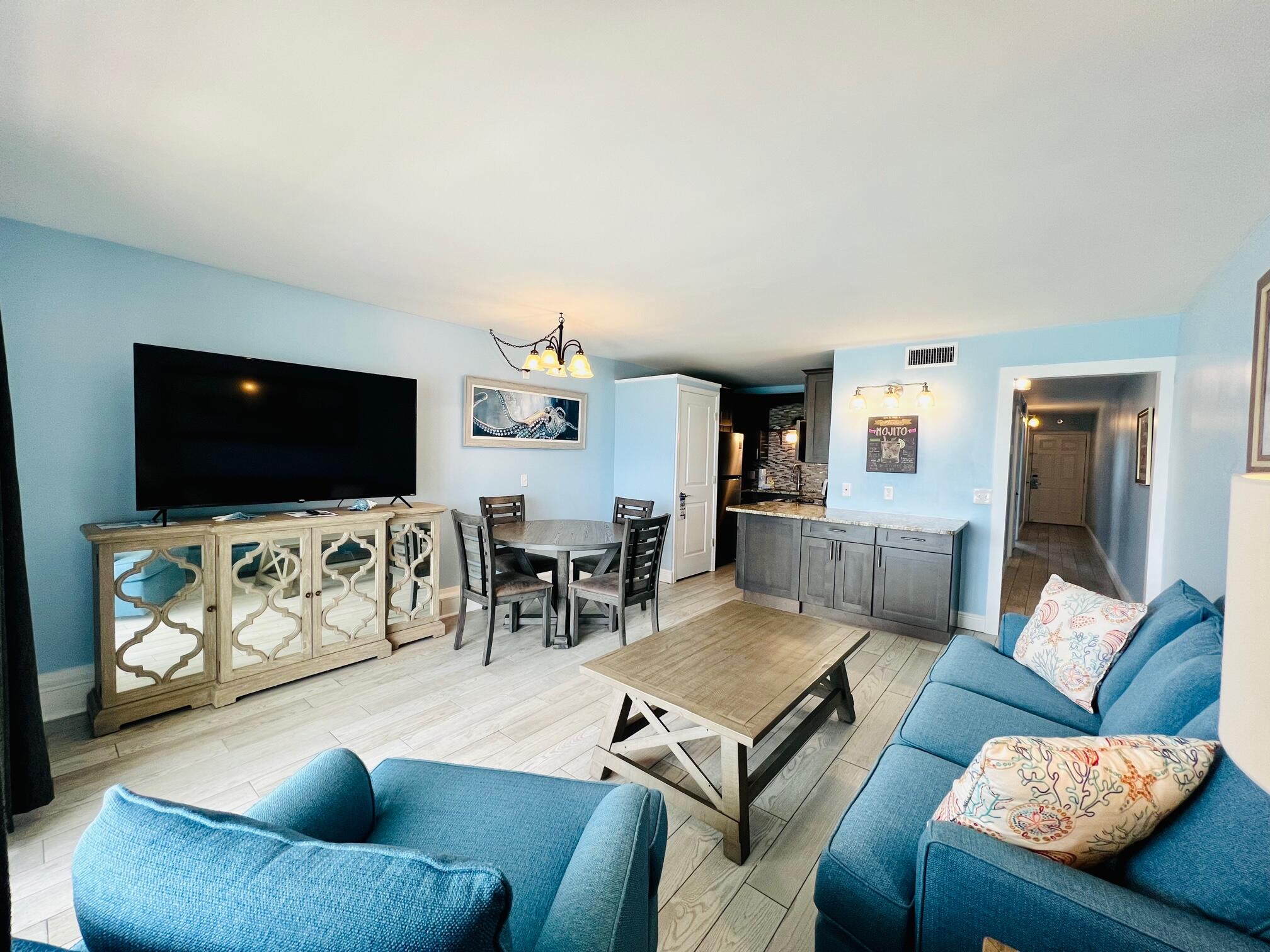 SUMMIT CONDOMINIUM, THE - Residential