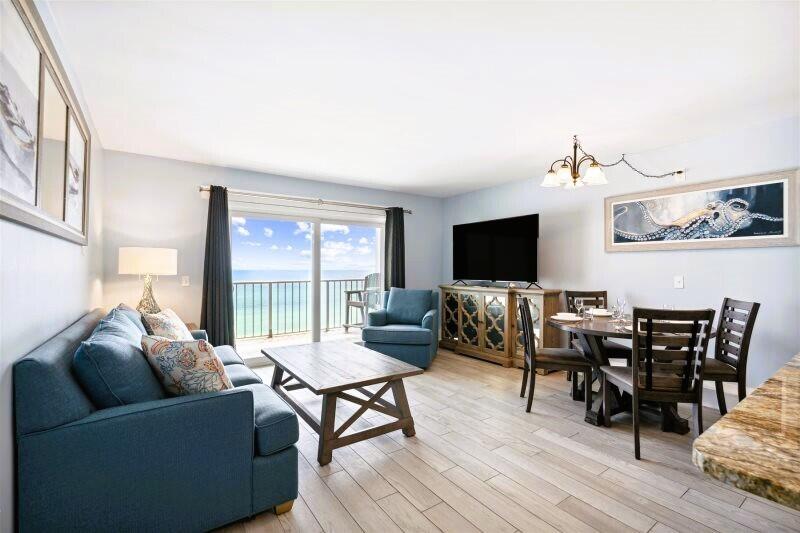 SUMMIT CONDOMINIUM, THE - Residential