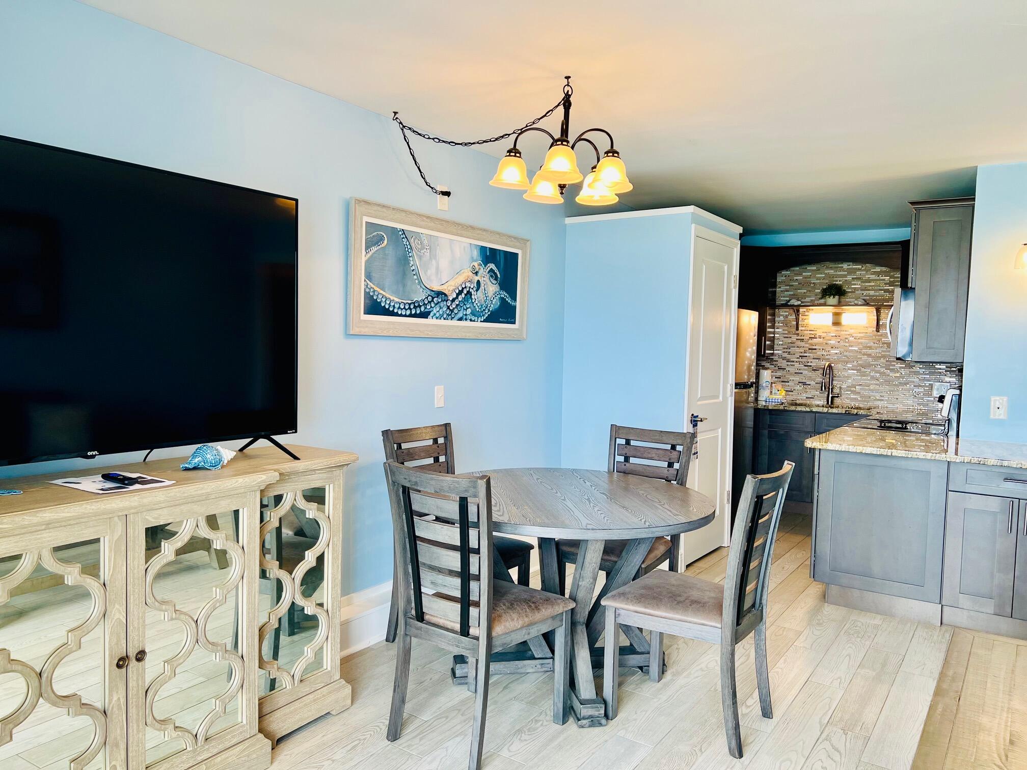 SUMMIT CONDOMINIUM, THE - Residential