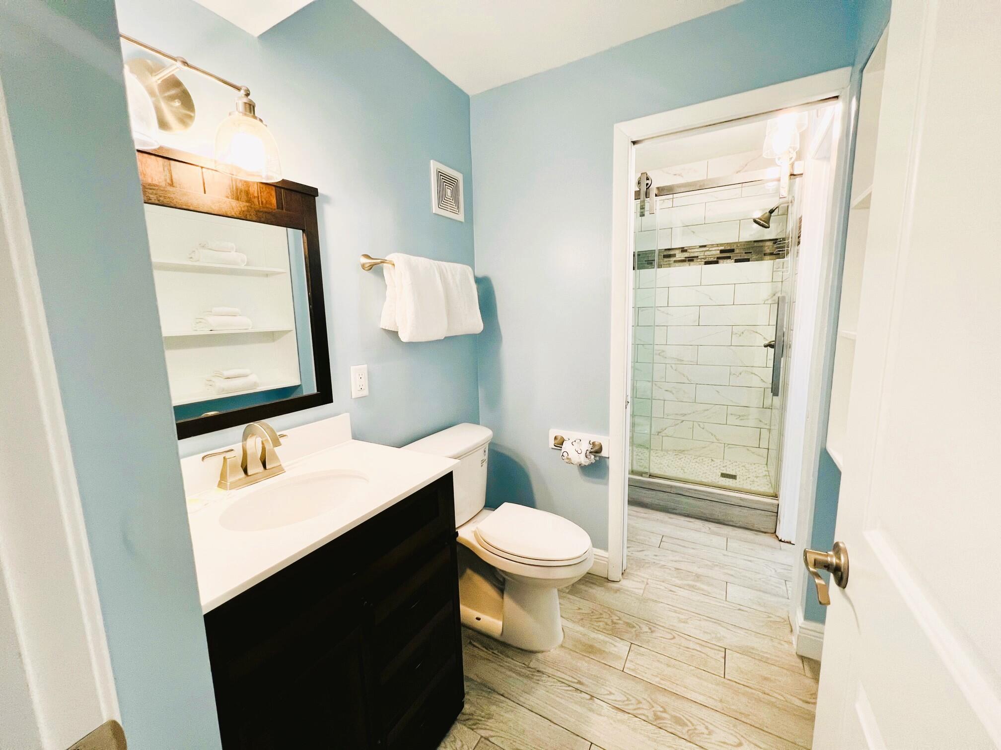 SUMMIT CONDOMINIUM, THE - Residential