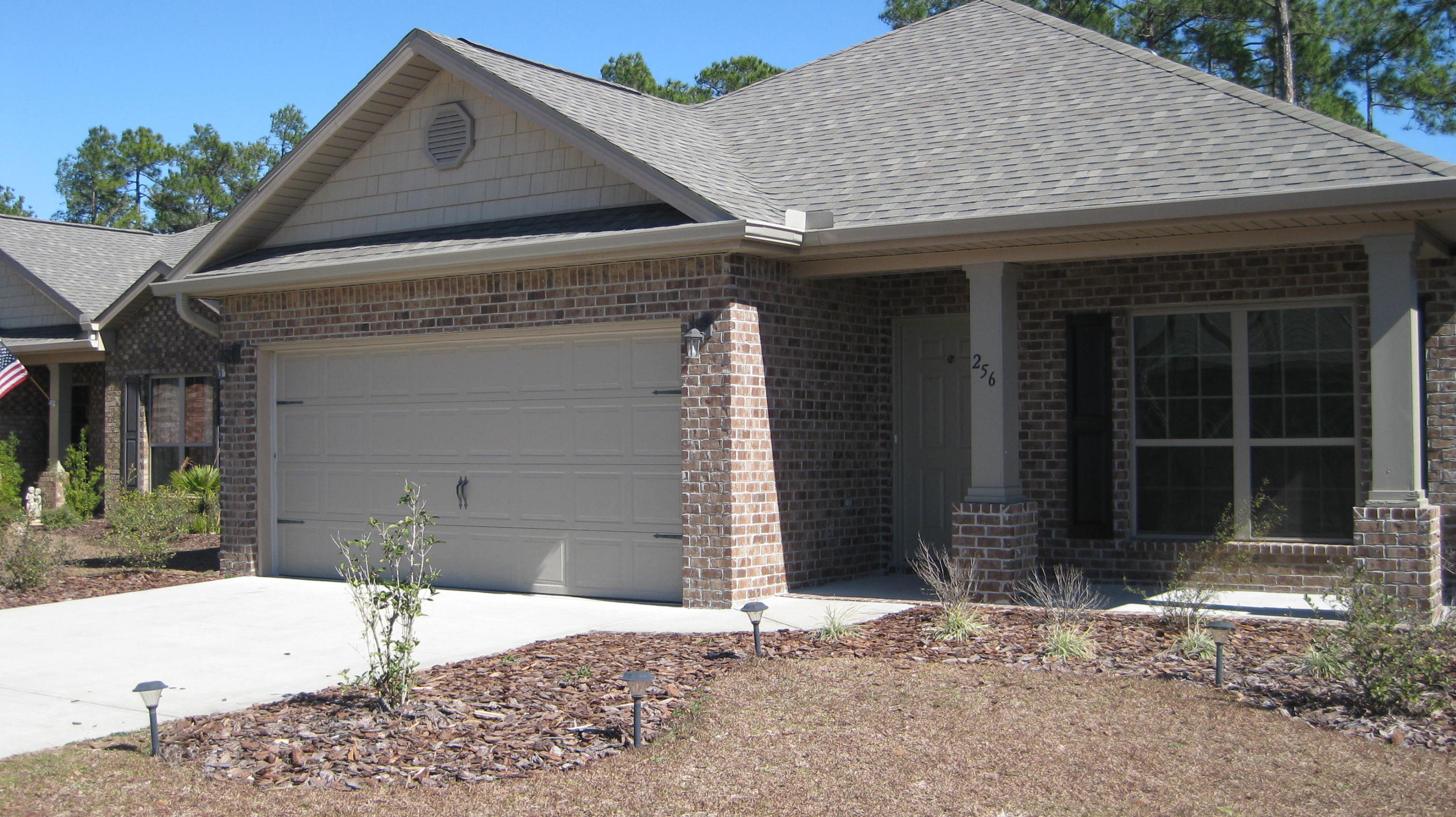 Situated upon one of the largest lots in phase two of Driftwood Estates, this DR Horton ''Oakley'' floorplan is the perfect family home with it's open kitchen and living room layout. The home has hand scraped hickory floors in the office/den, foyer, kitchen and dining area. The seller has recently installed a well and irrigation system for the yard. The lot backs up to the preservation area and is privacy fenced. Screened in back porch perfect for entertaining and BBQ's. Come see this home today!