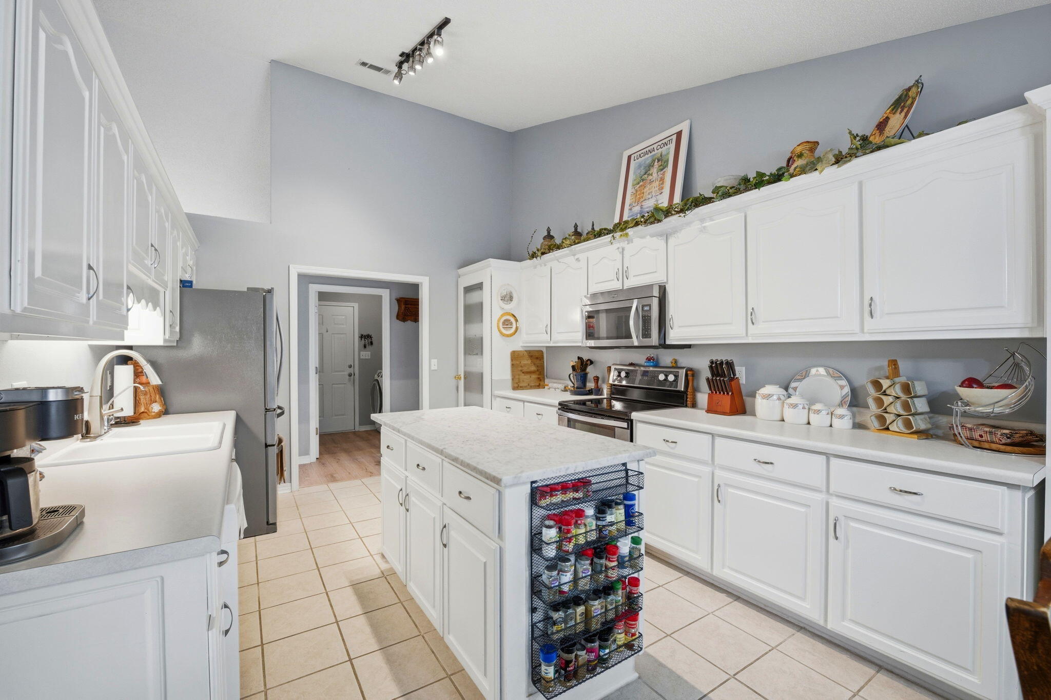 SOUND RETREAT - Residential