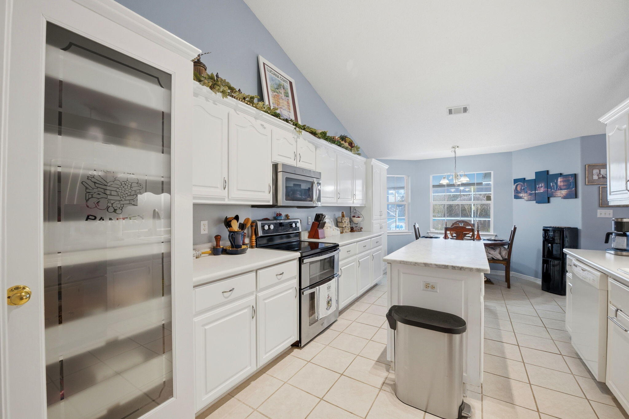 SOUND RETREAT - Residential