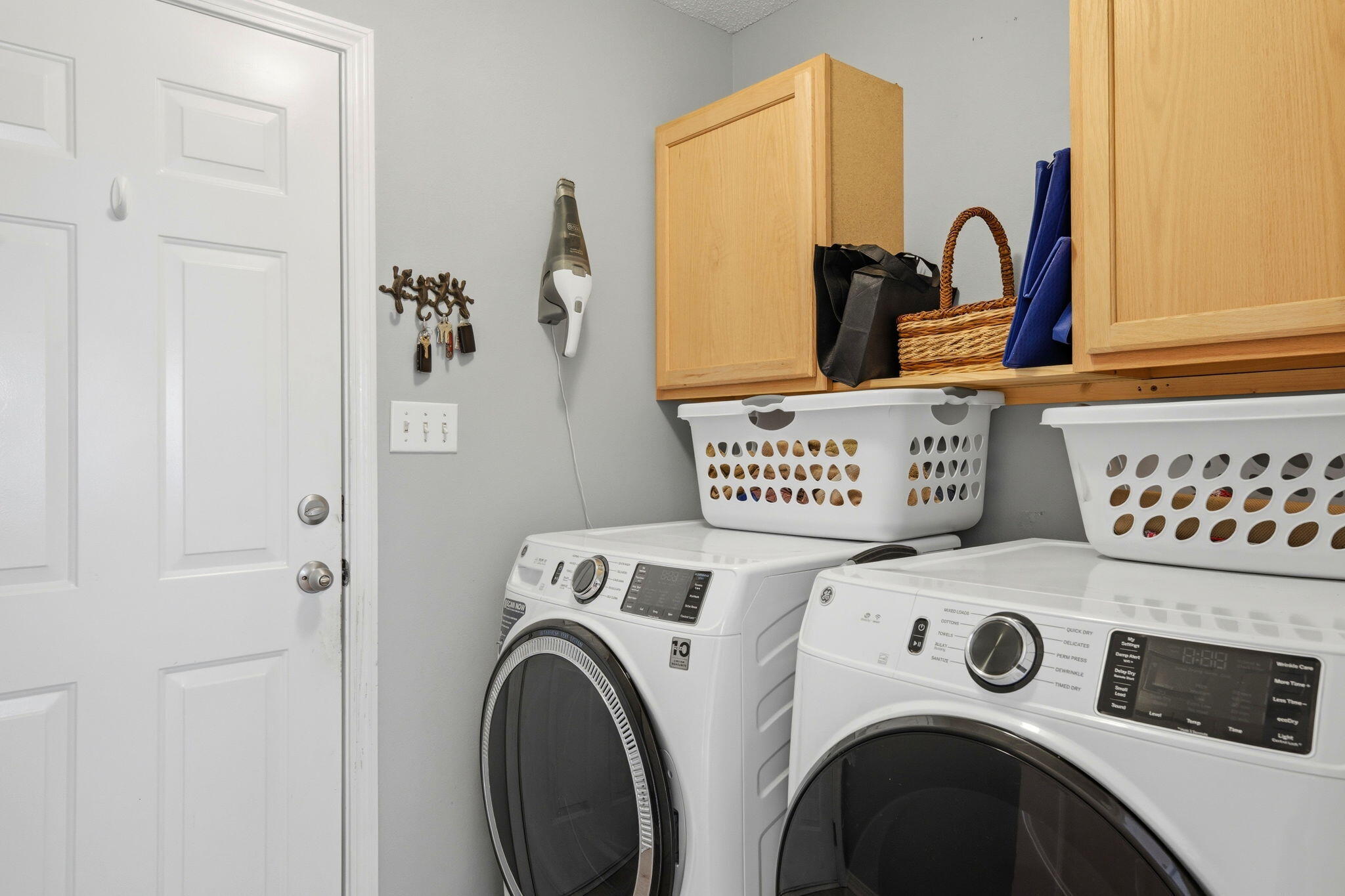 SOUND RETREAT - Residential