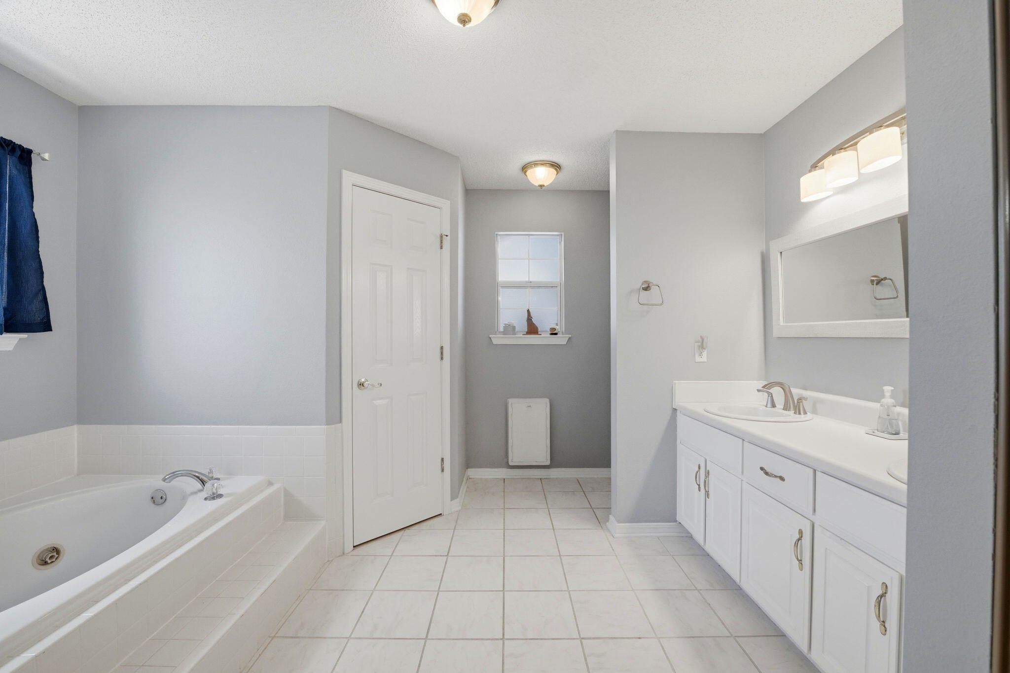 SOUND RETREAT - Residential