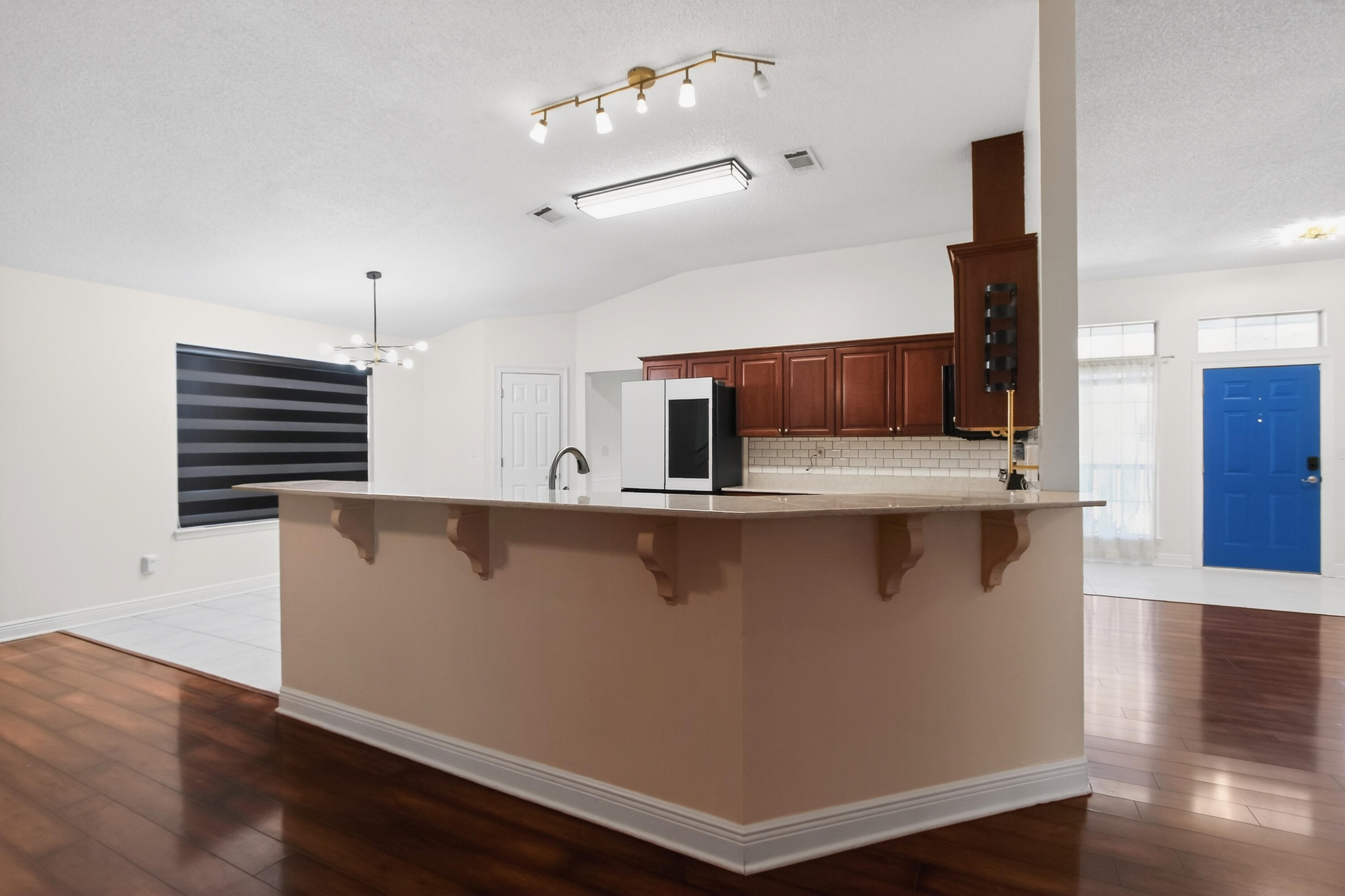 NORTHVIEW ESTATES 7TH ADDN - Residential Lease