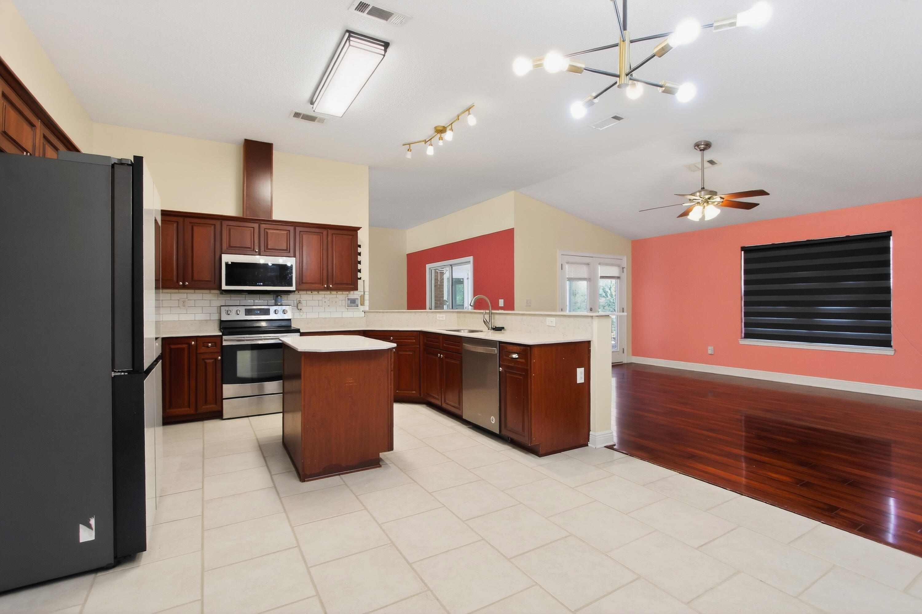 NORTHVIEW ESTATES 7TH ADDN - Residential Lease