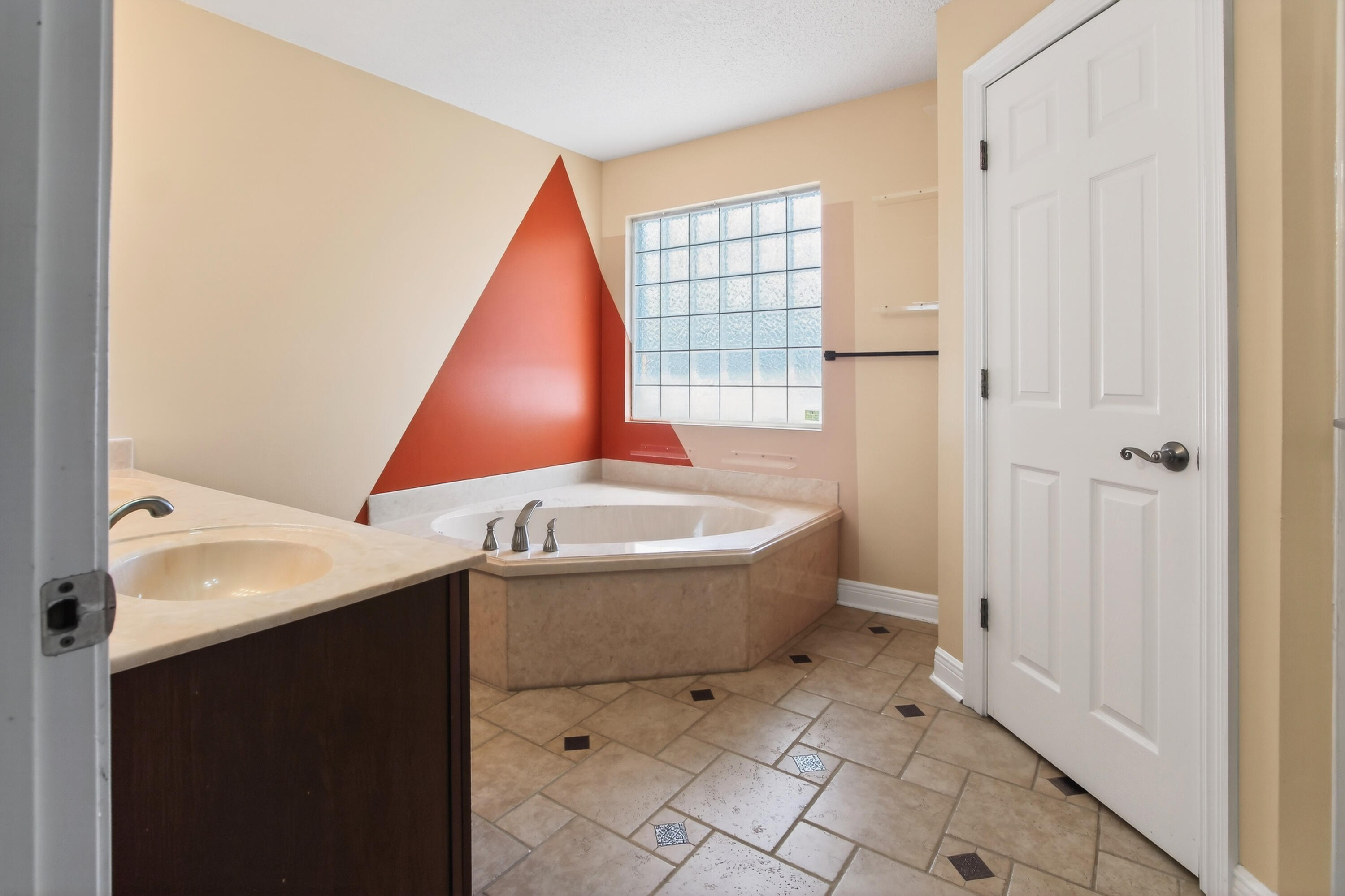 NORTHVIEW ESTATES 7TH ADDN - Residential Lease