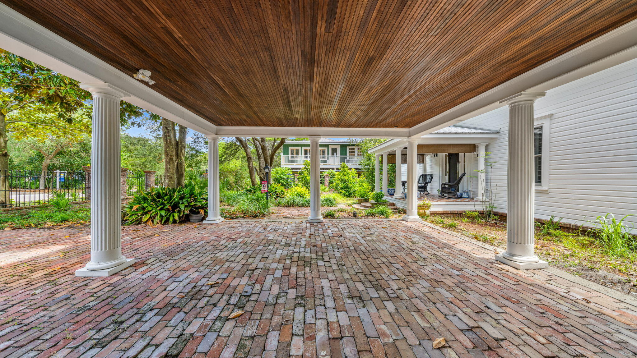 BLUE MOUNTAIN BEACH - Residential