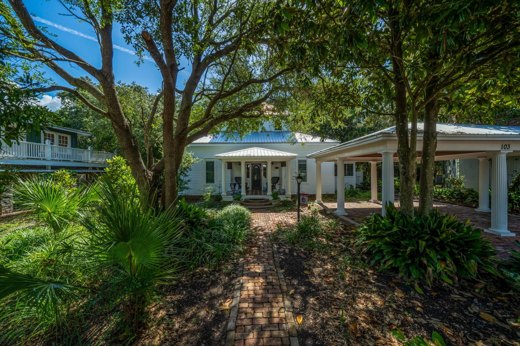 BLUE MOUNTAIN BEACH - Residential
