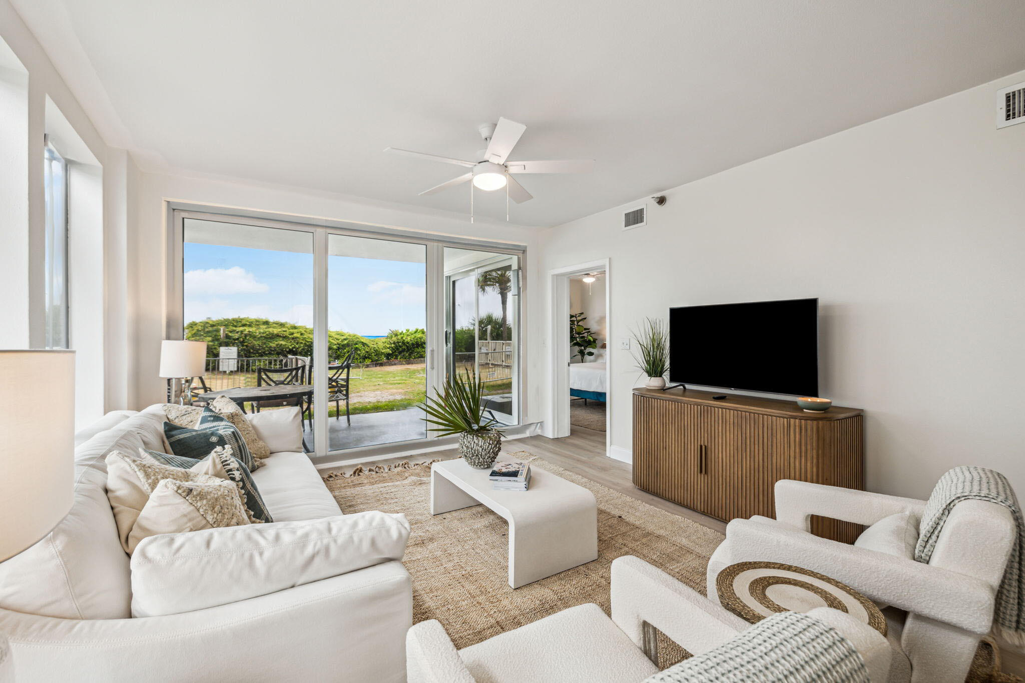 TRANQUILLITY ON THE BEACH - Residential