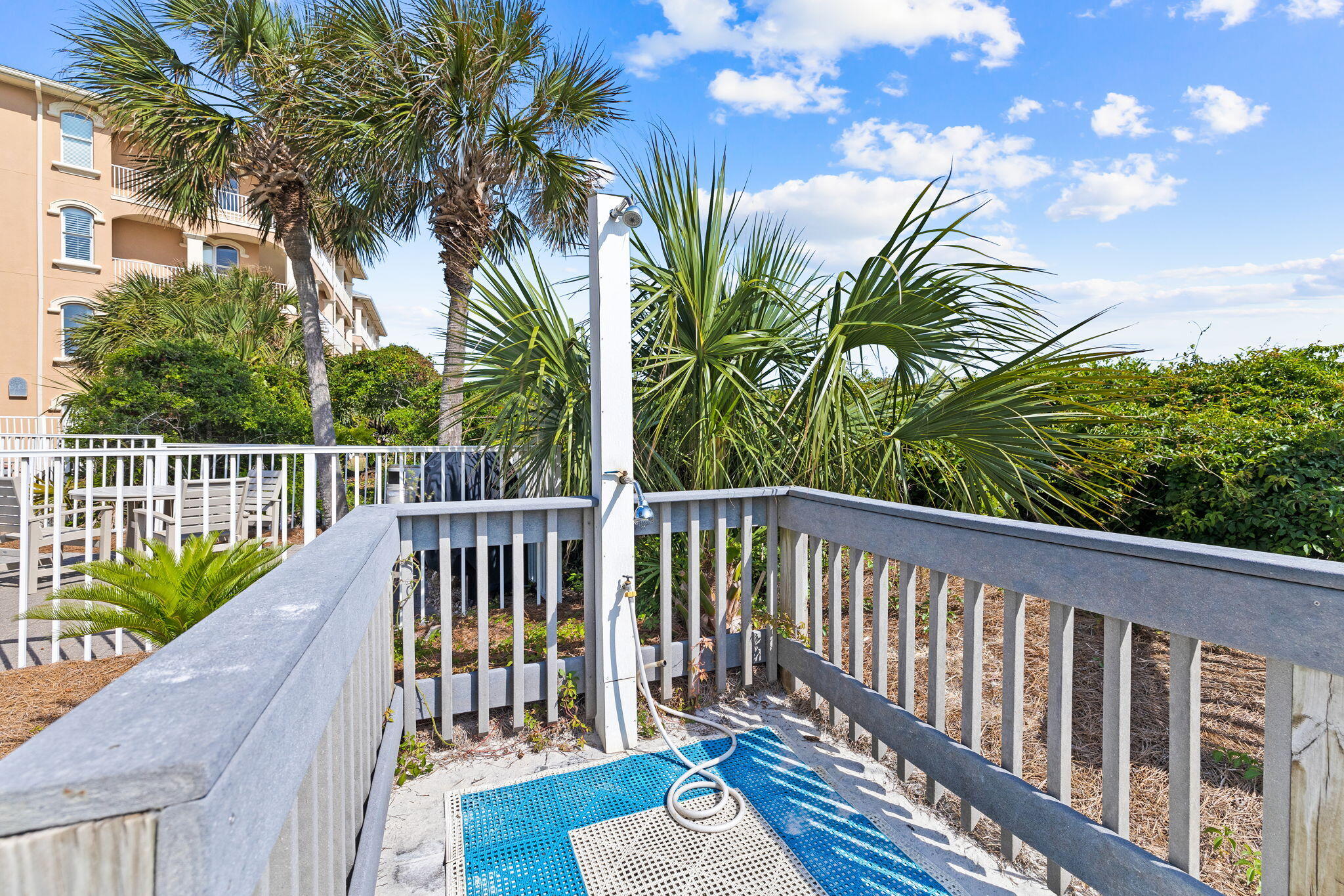 TRANQUILLITY ON THE BEACH - Residential