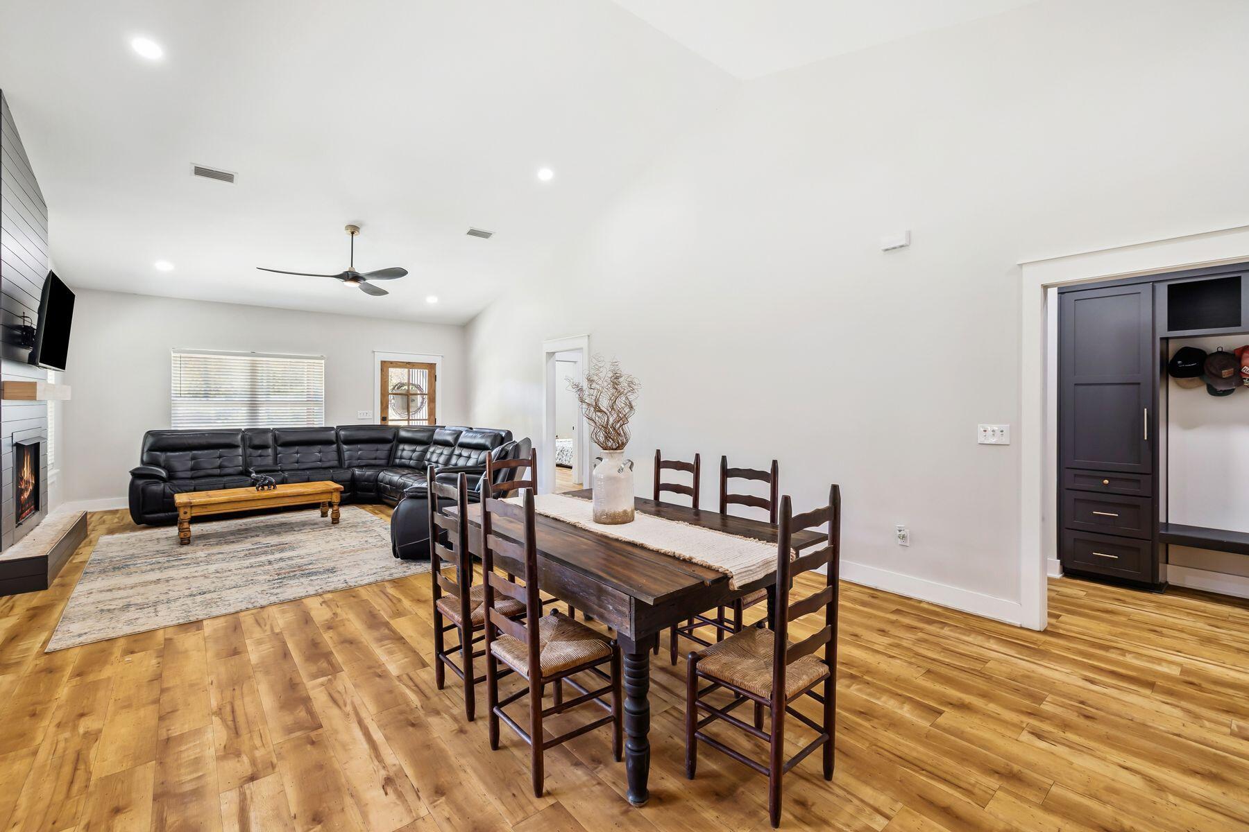 2228 U.S. Highway 90